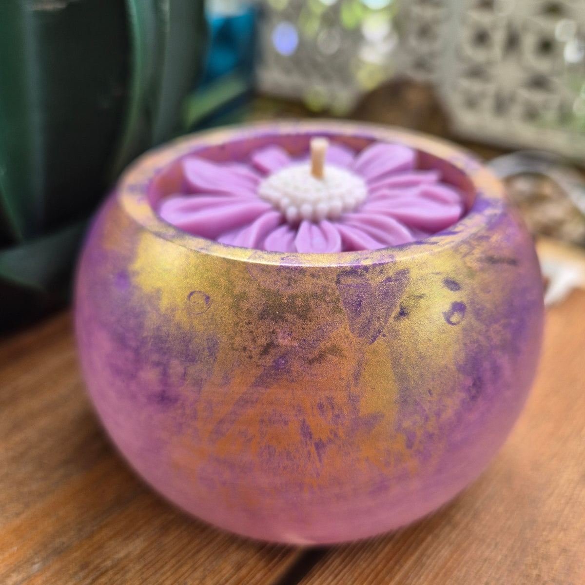 Concrete pot belly bowl candle with black raspberry fragrance