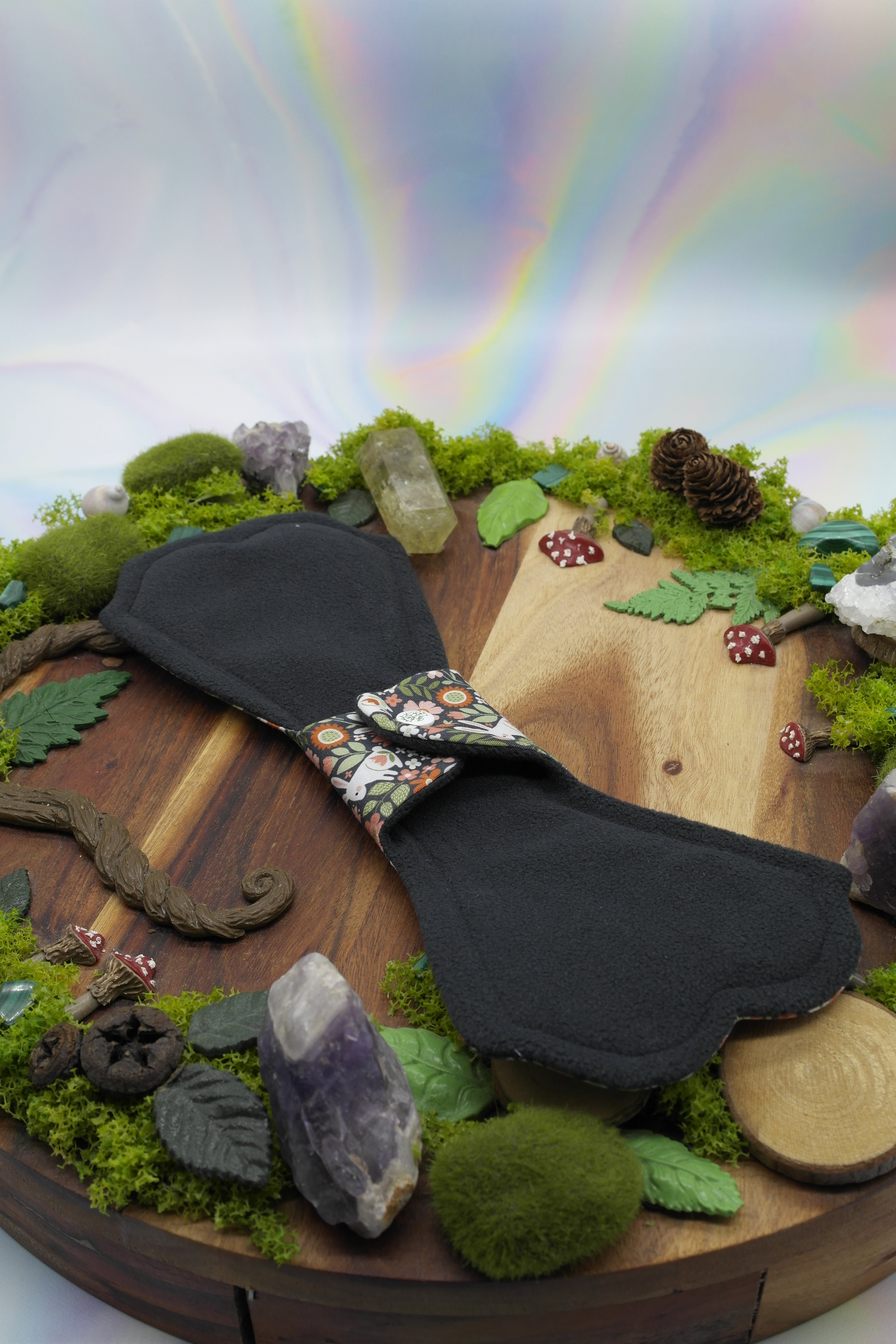 Eco-friendly reusable cloth pad 12" Moderate (Lips of an Angel) - Meadow