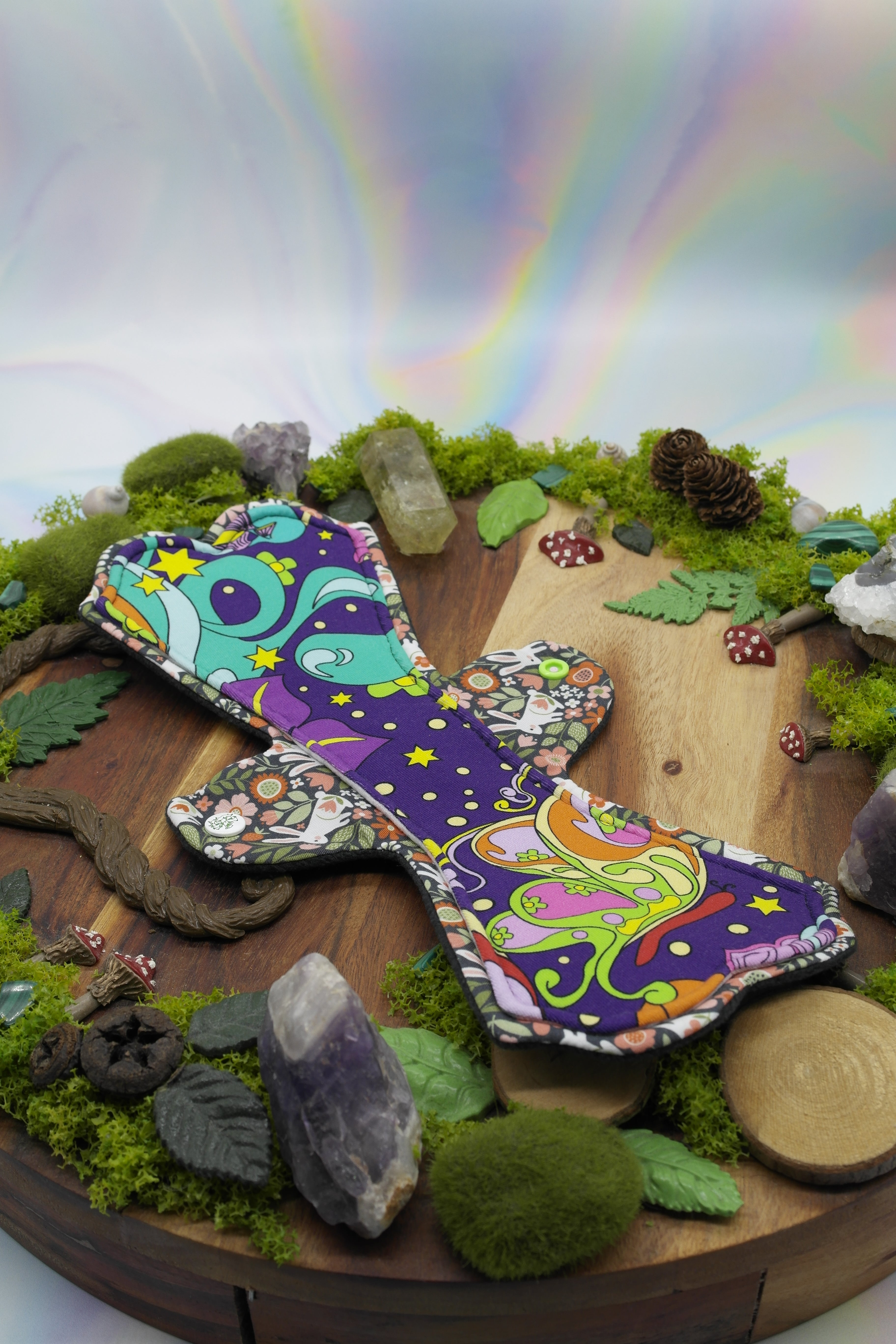 Eco-friendly reusable cloth pad 12" Moderate (Lips of an Angel) - Meadow