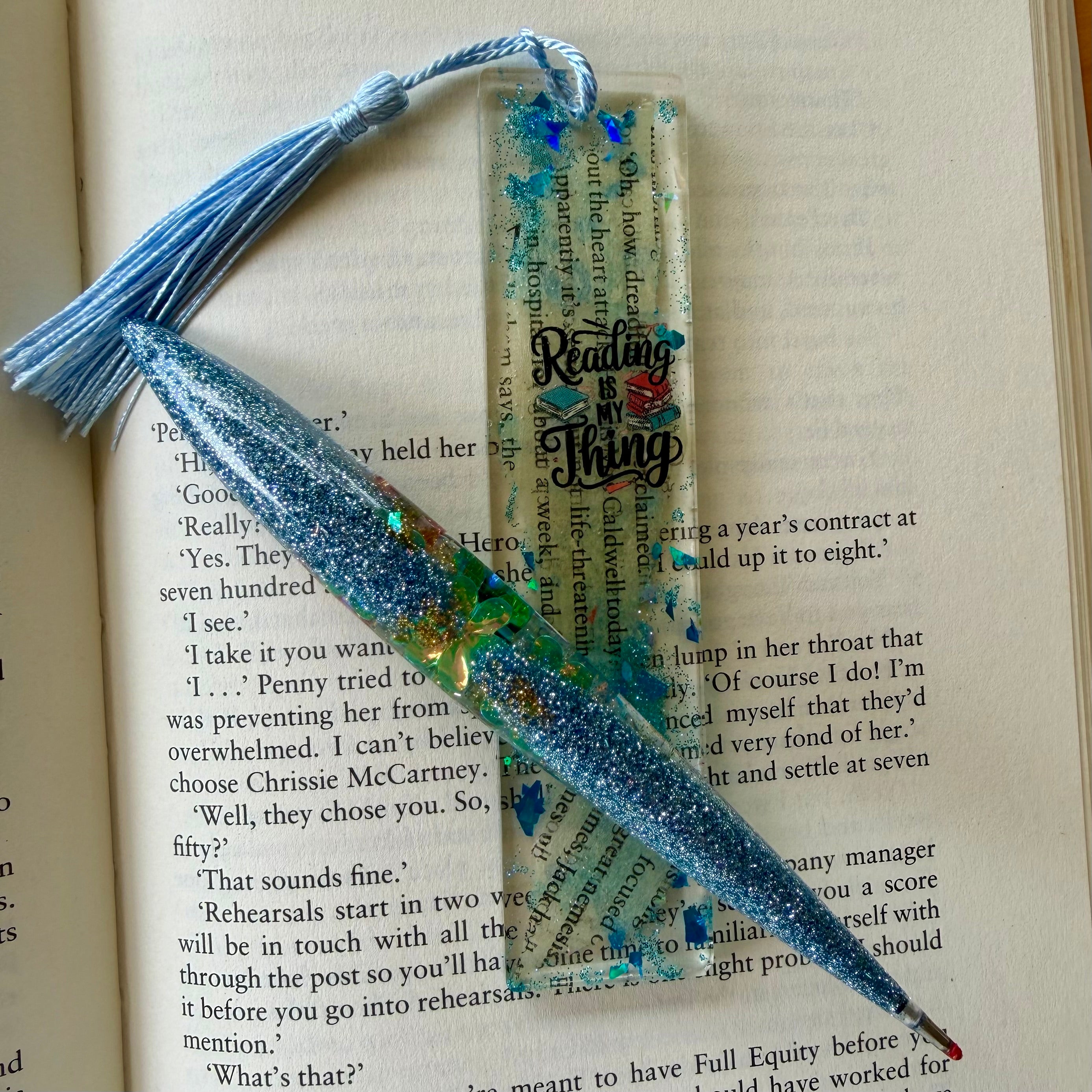 Reading is My Thing Pen & Bookmark