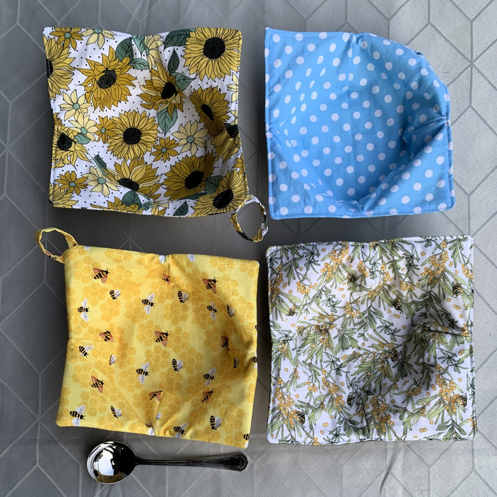 Bowl Cosy with hanging loop