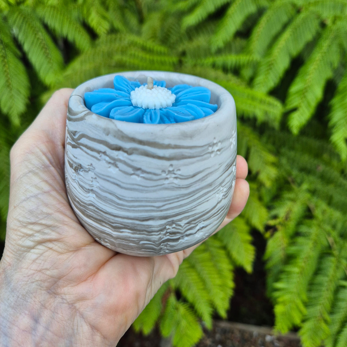 Concrete soy wax tub candle scented with lavender and rose