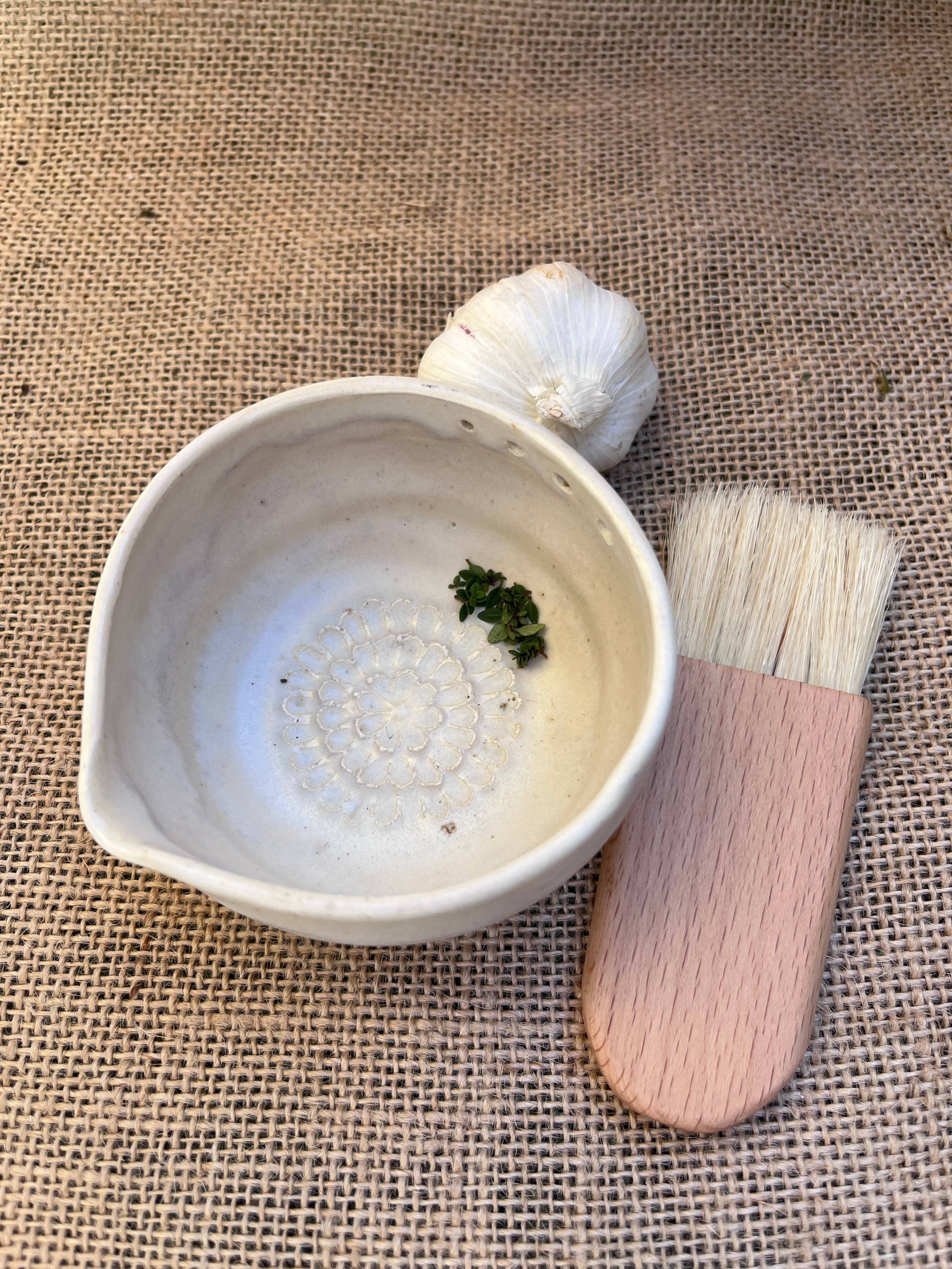 White Ceramic Grater Bowl with Cleaning Brush