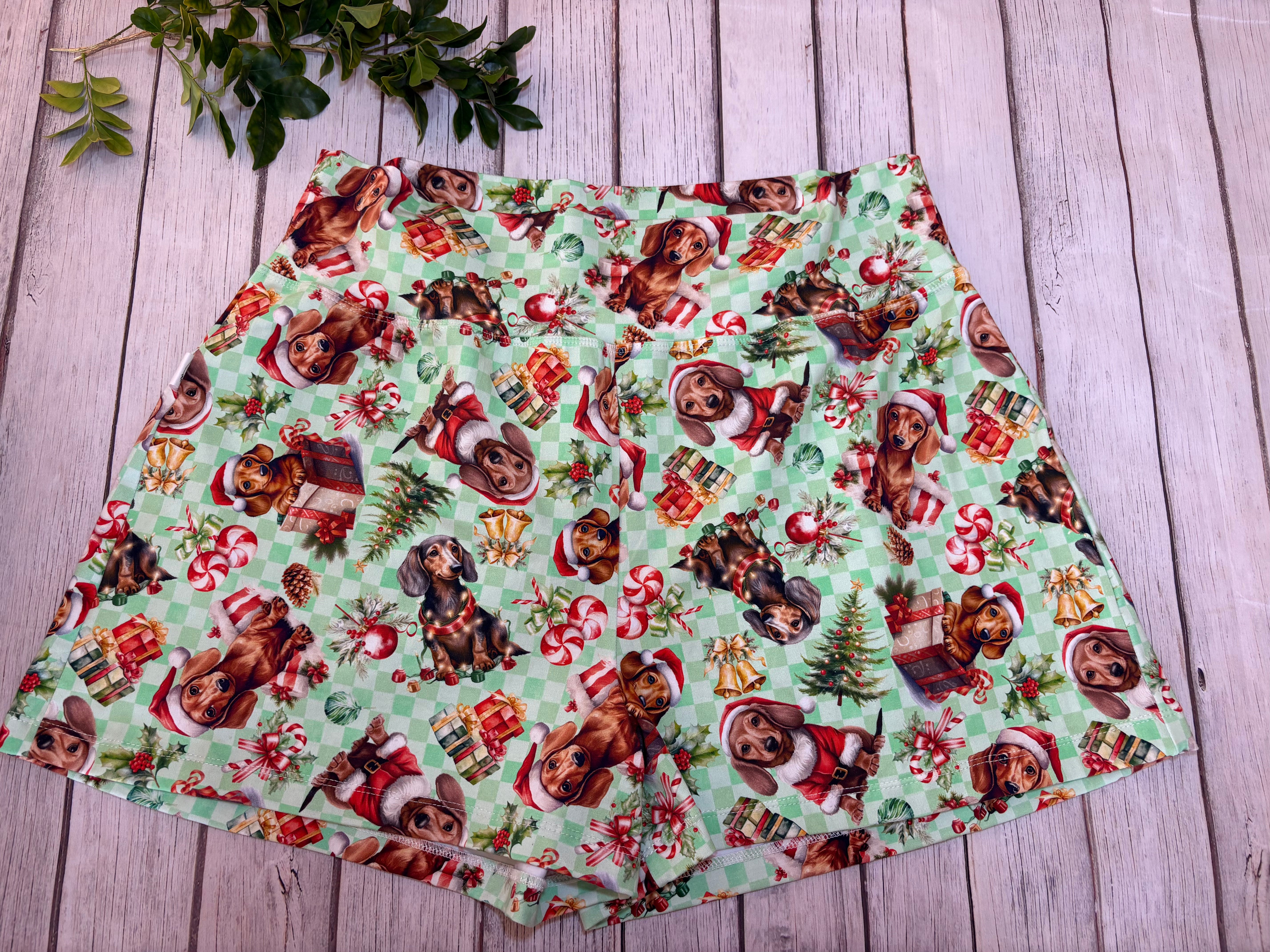 Women's Christmas Dachshund Shorts- Size 16