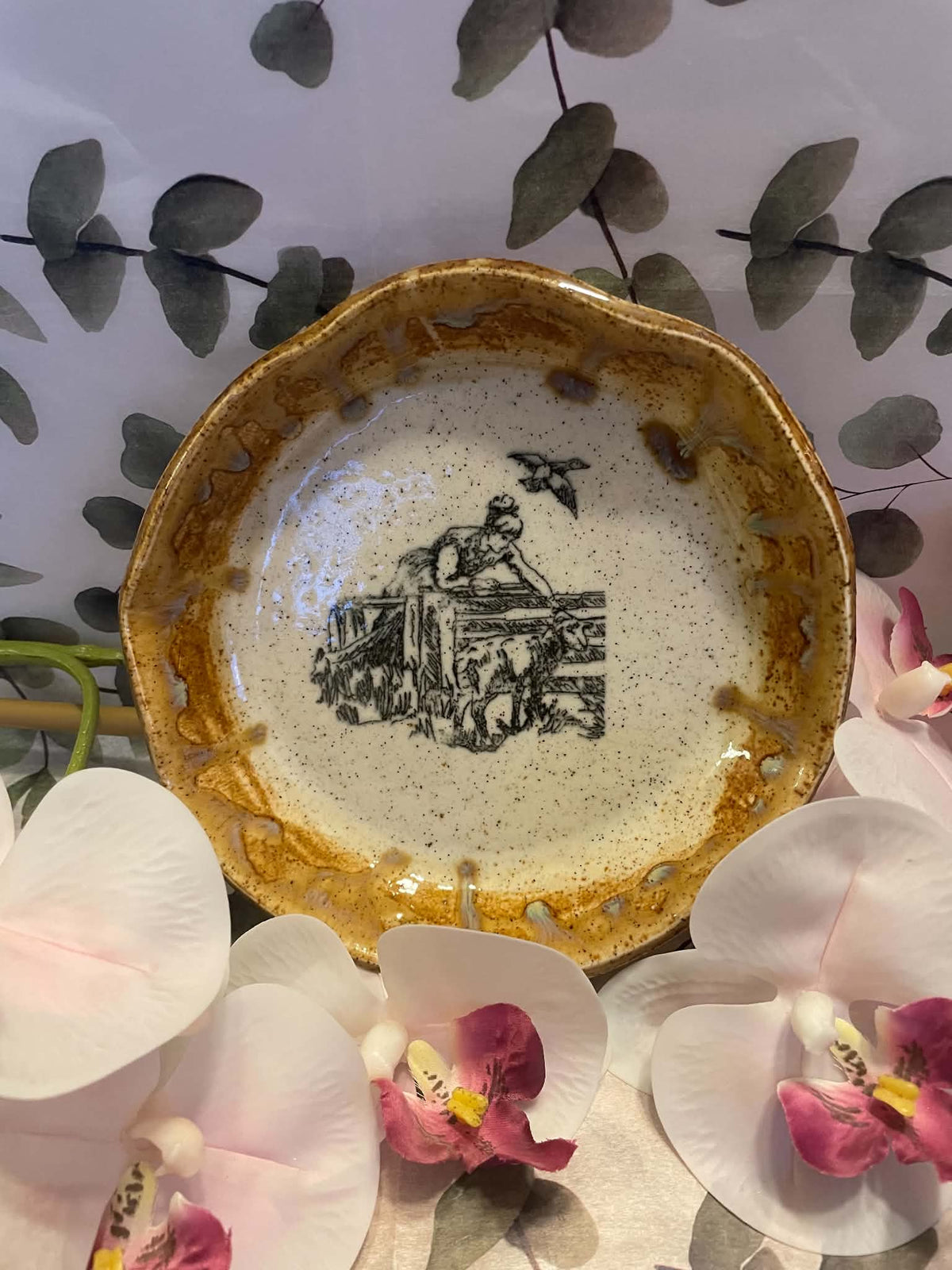 Vintage sheep in the pasture bowl/dish