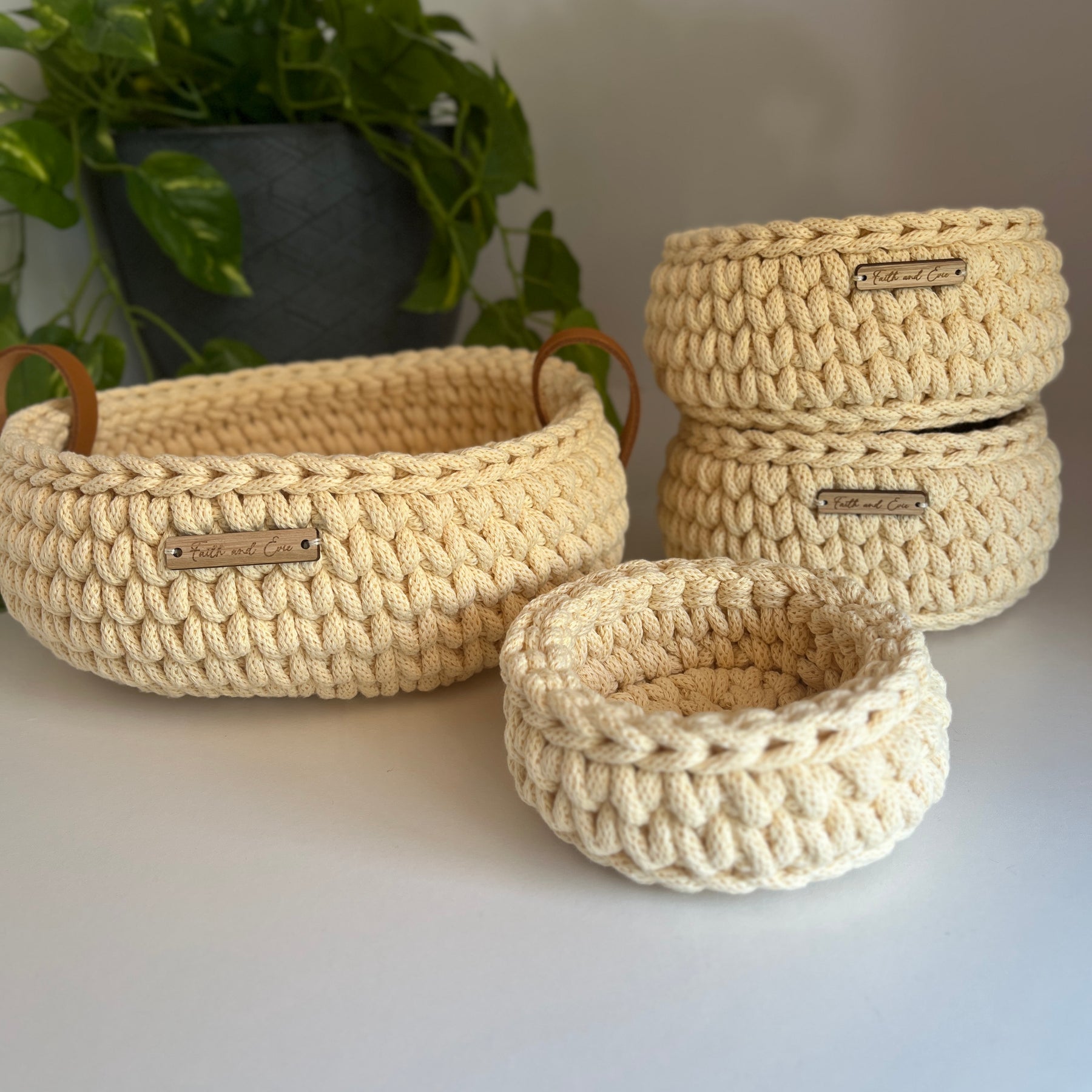 Crochet basket with handles - colour Butter