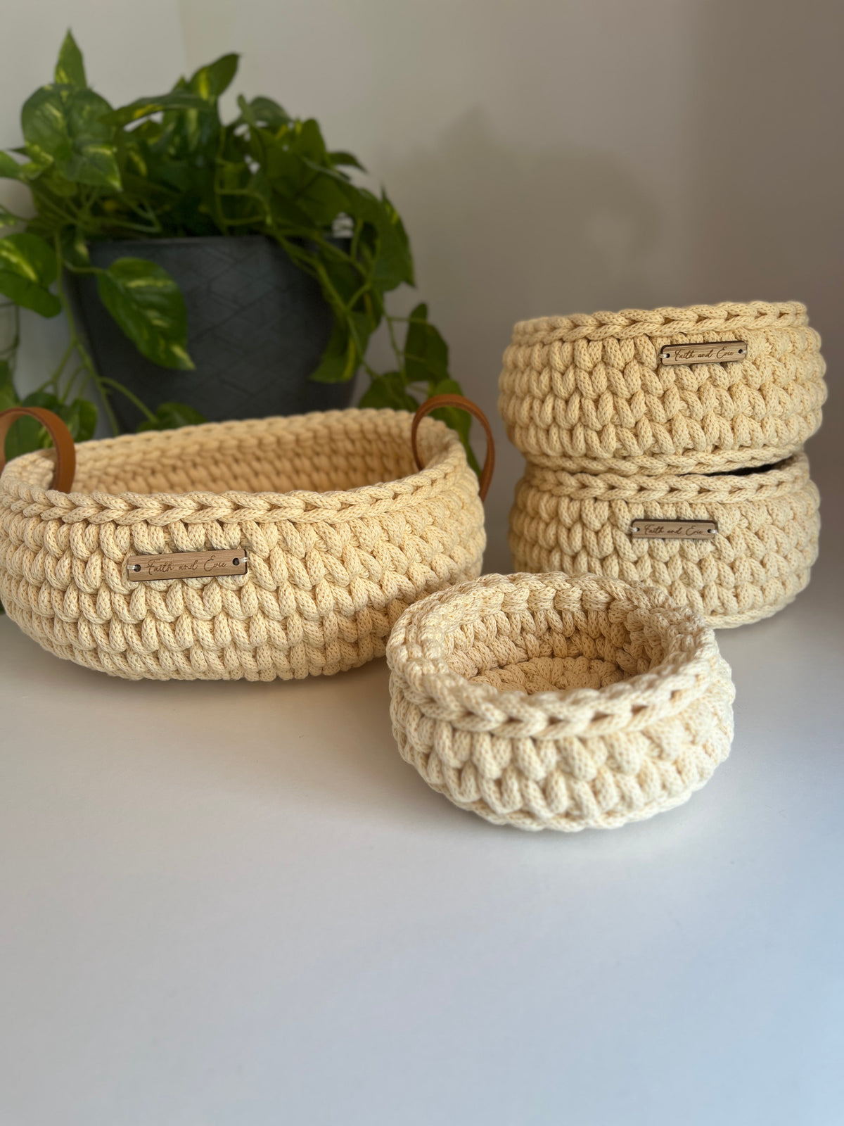 Crochet basket with handles - colour Butter