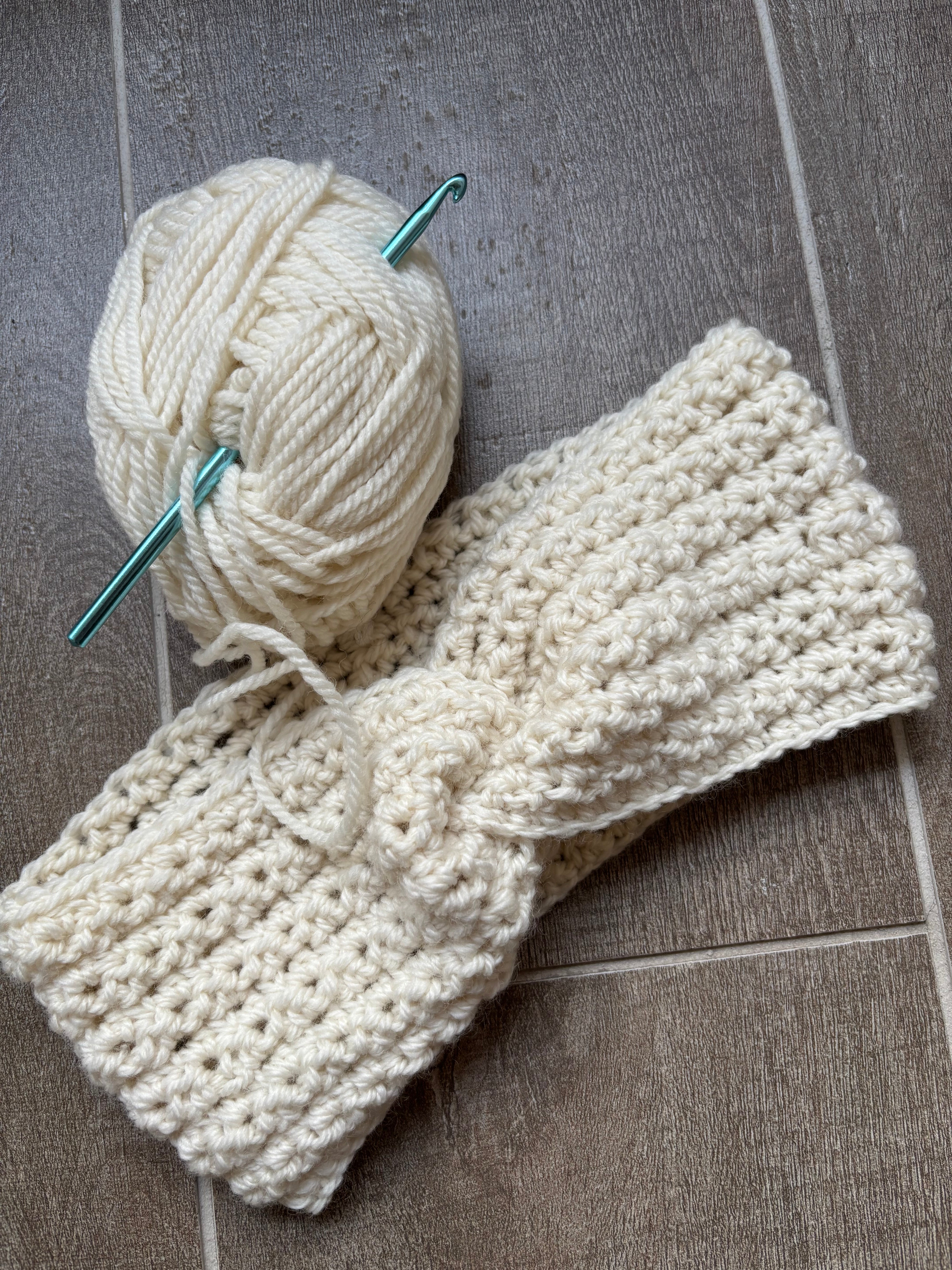 Hand Crocheted Headband | Cream