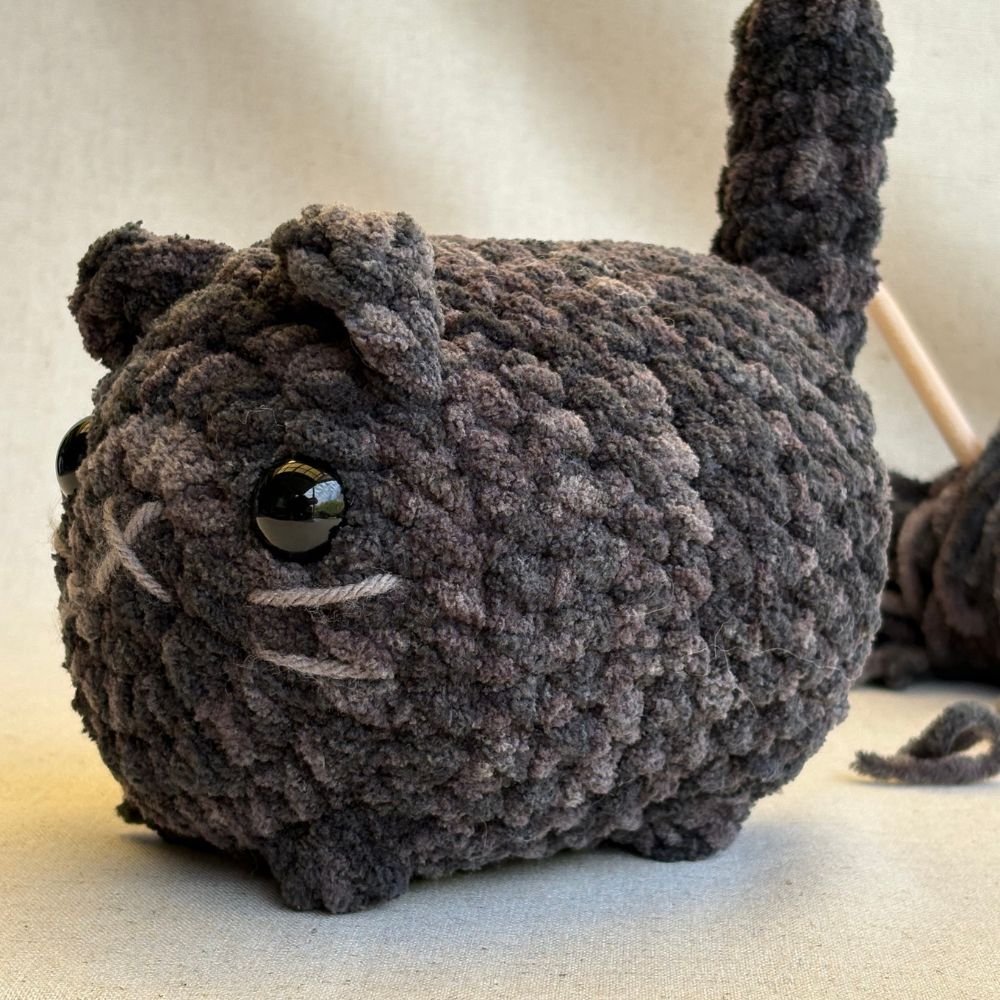 'BOO' Crochet Loaf Cat - Dark Grey