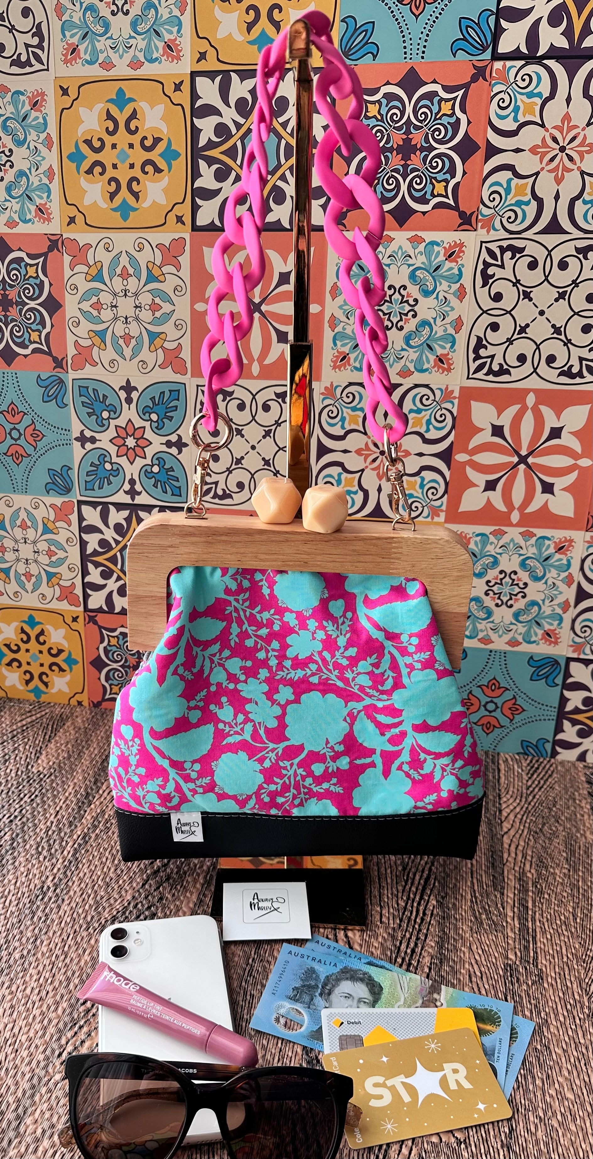 Kiss Lock Clutch With Acrylic Chain