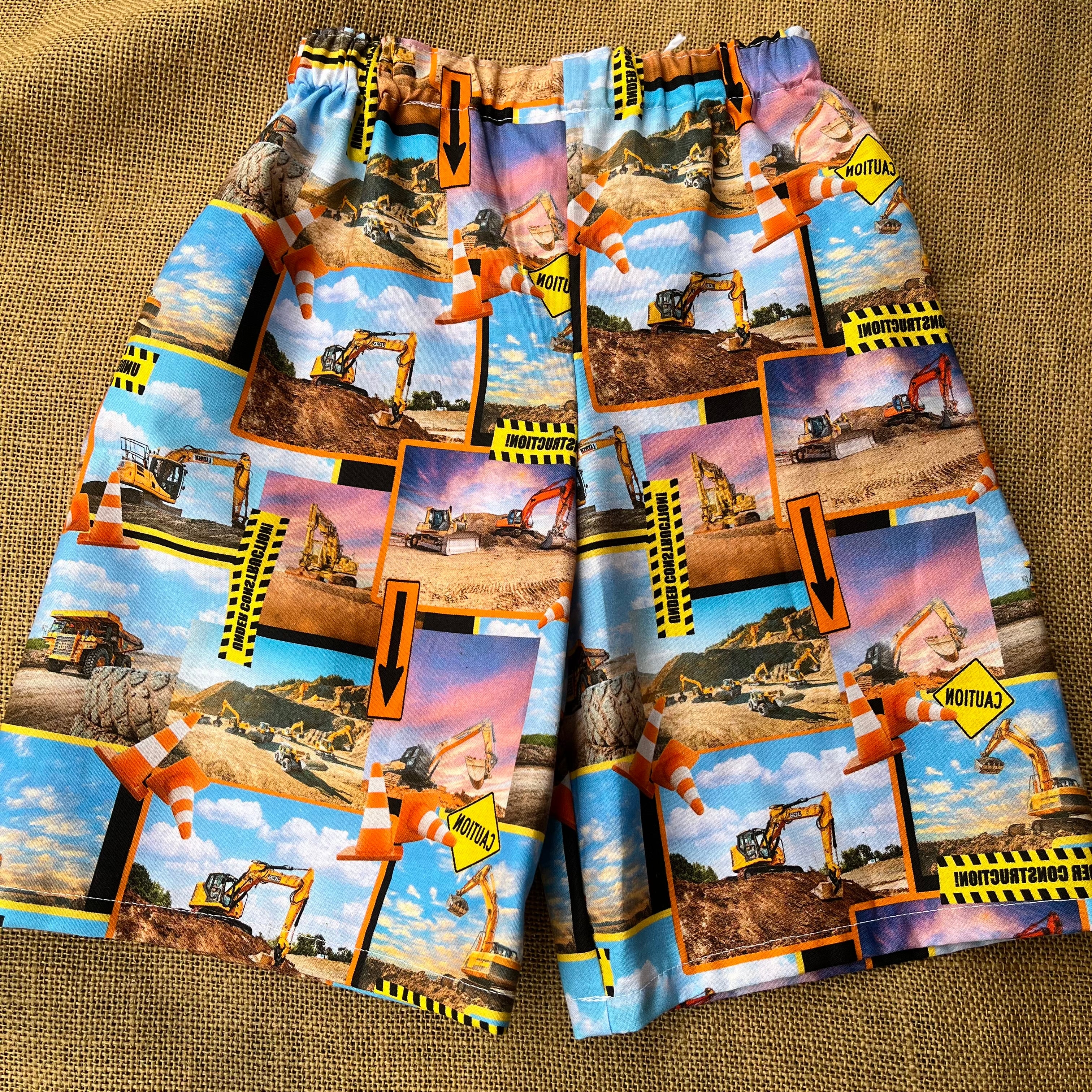 Toddler Boys shorts | under construction