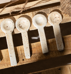 Speckled Plates & Spoons (Set)