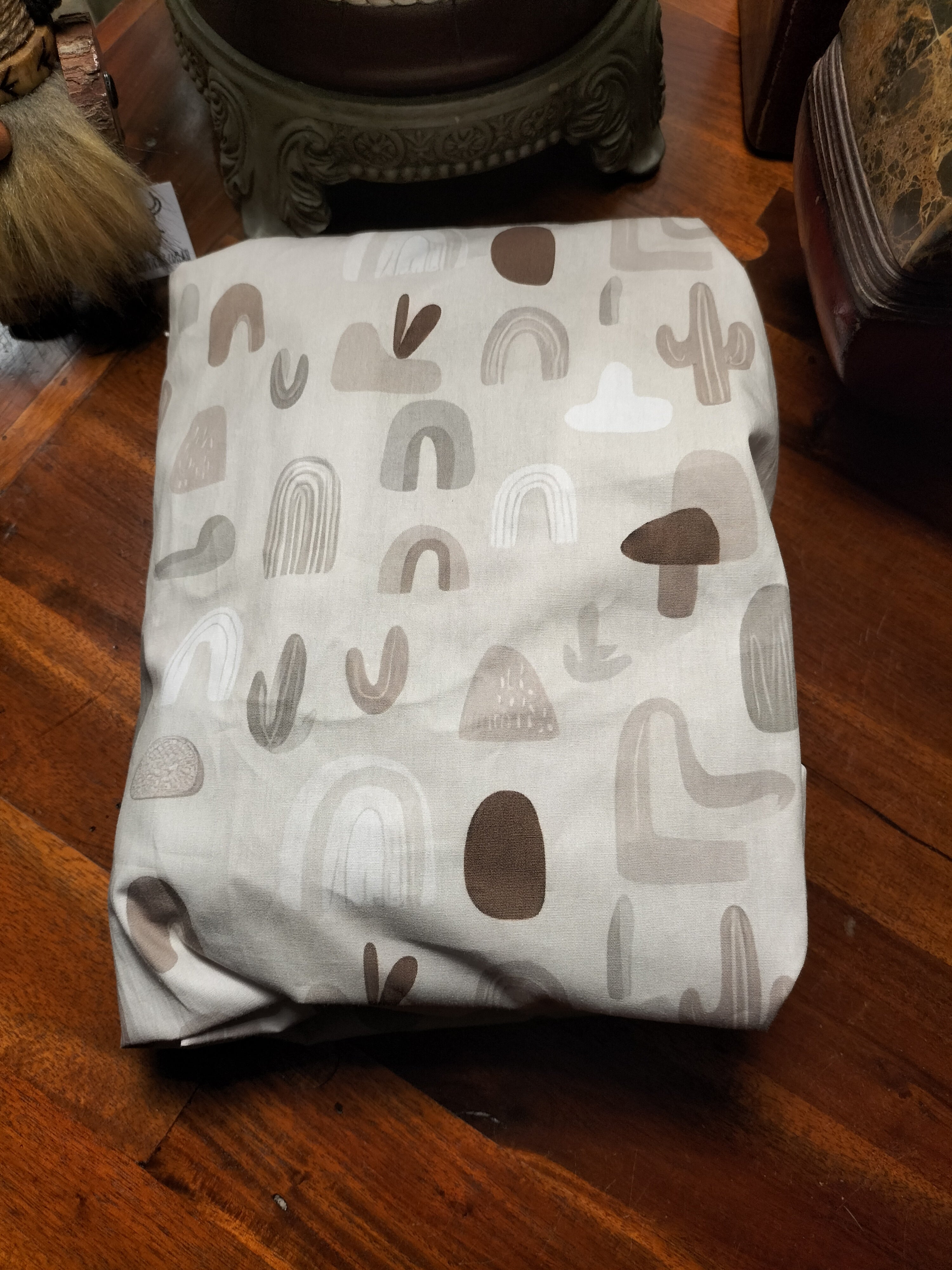 FITTED COT SHEET - CACTUS AND RAINBOWS