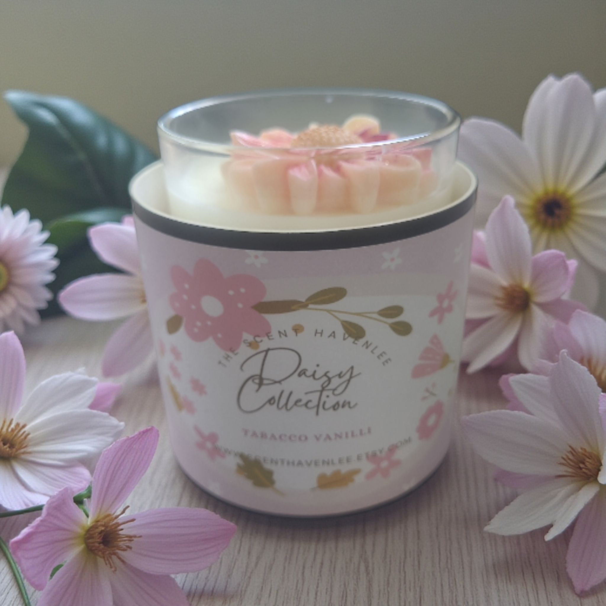 Scented Soy Daisy Candle 300 Grams