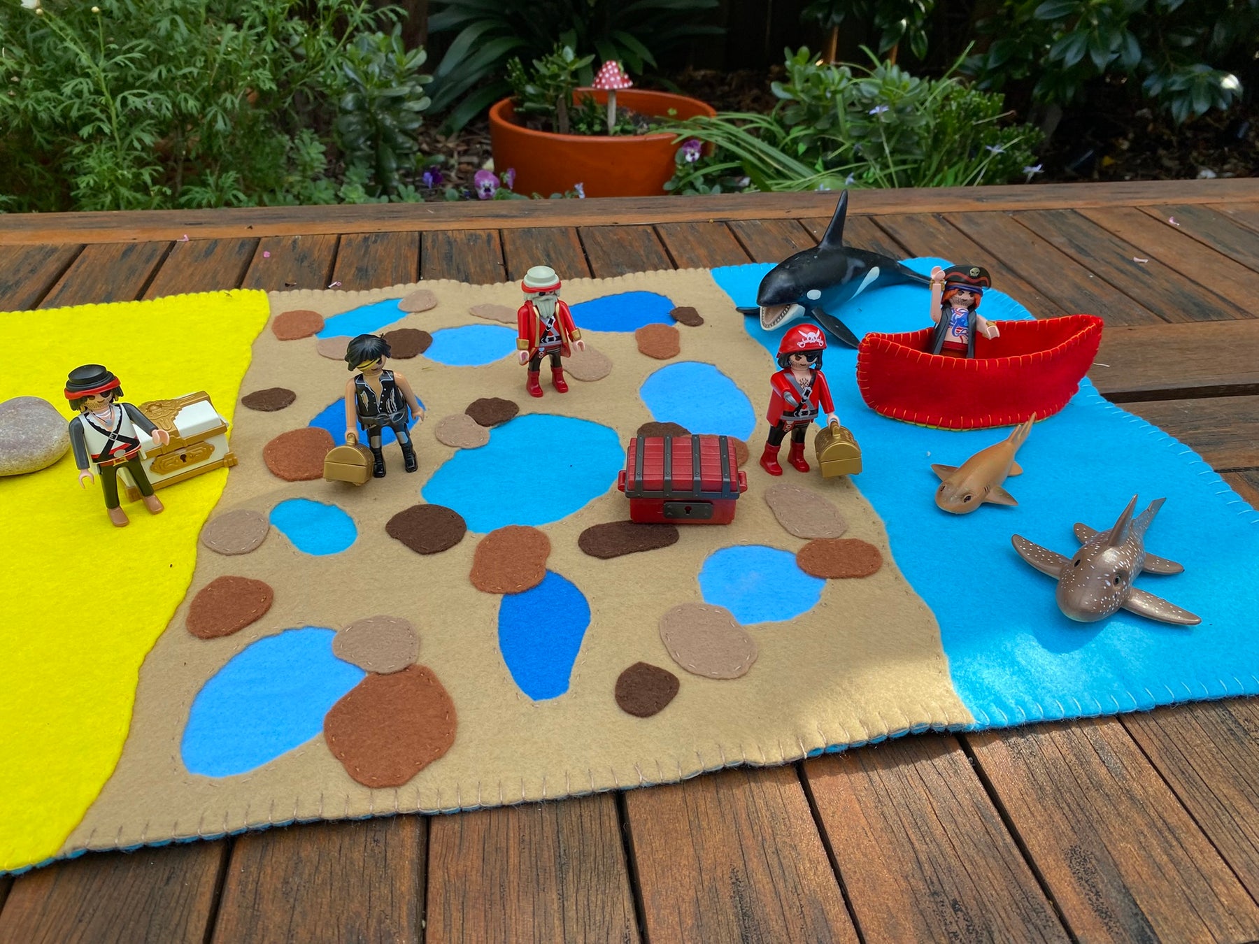 Play Felt Mat Large - A day at the beach #1