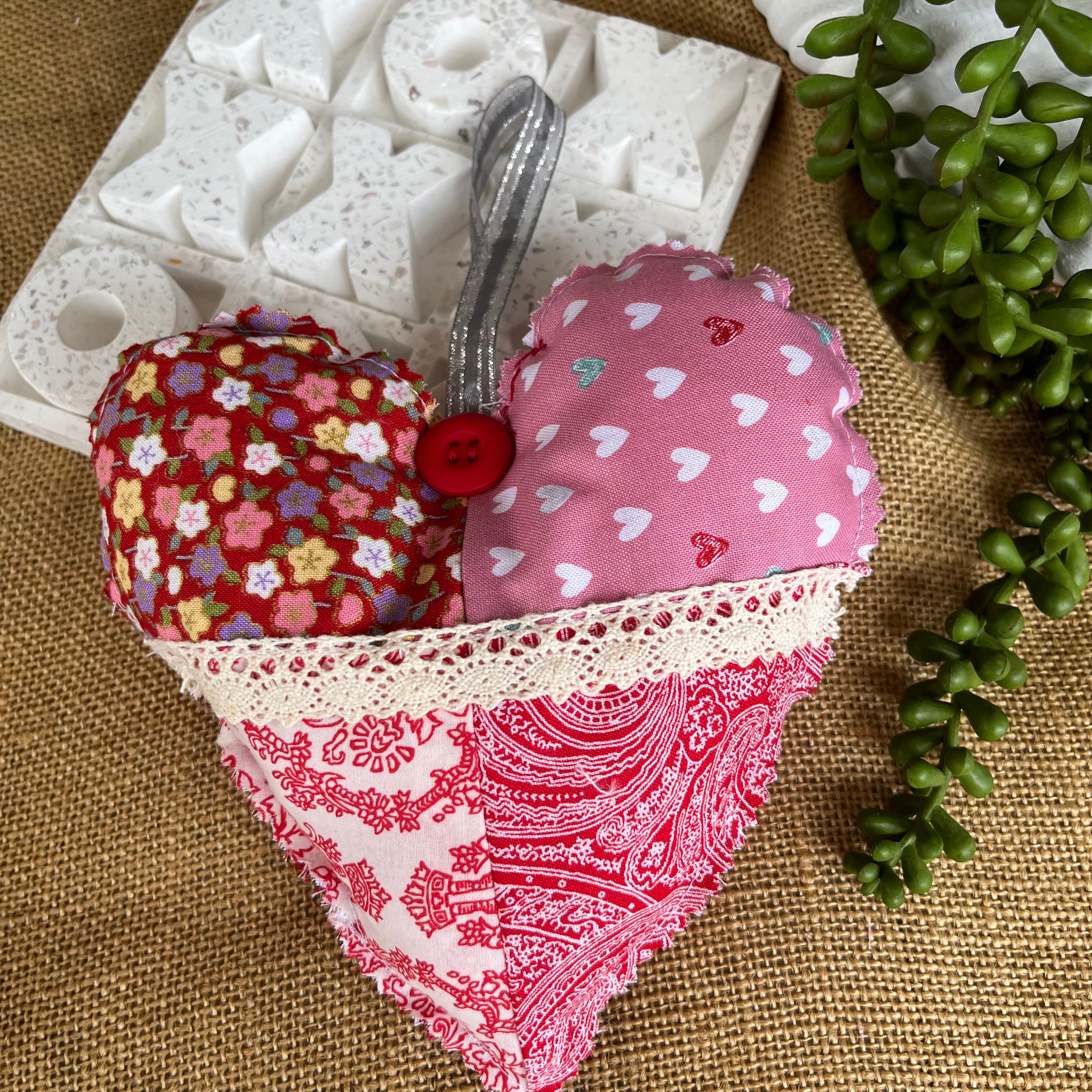 Handmade hearts | shades of red | vintage look