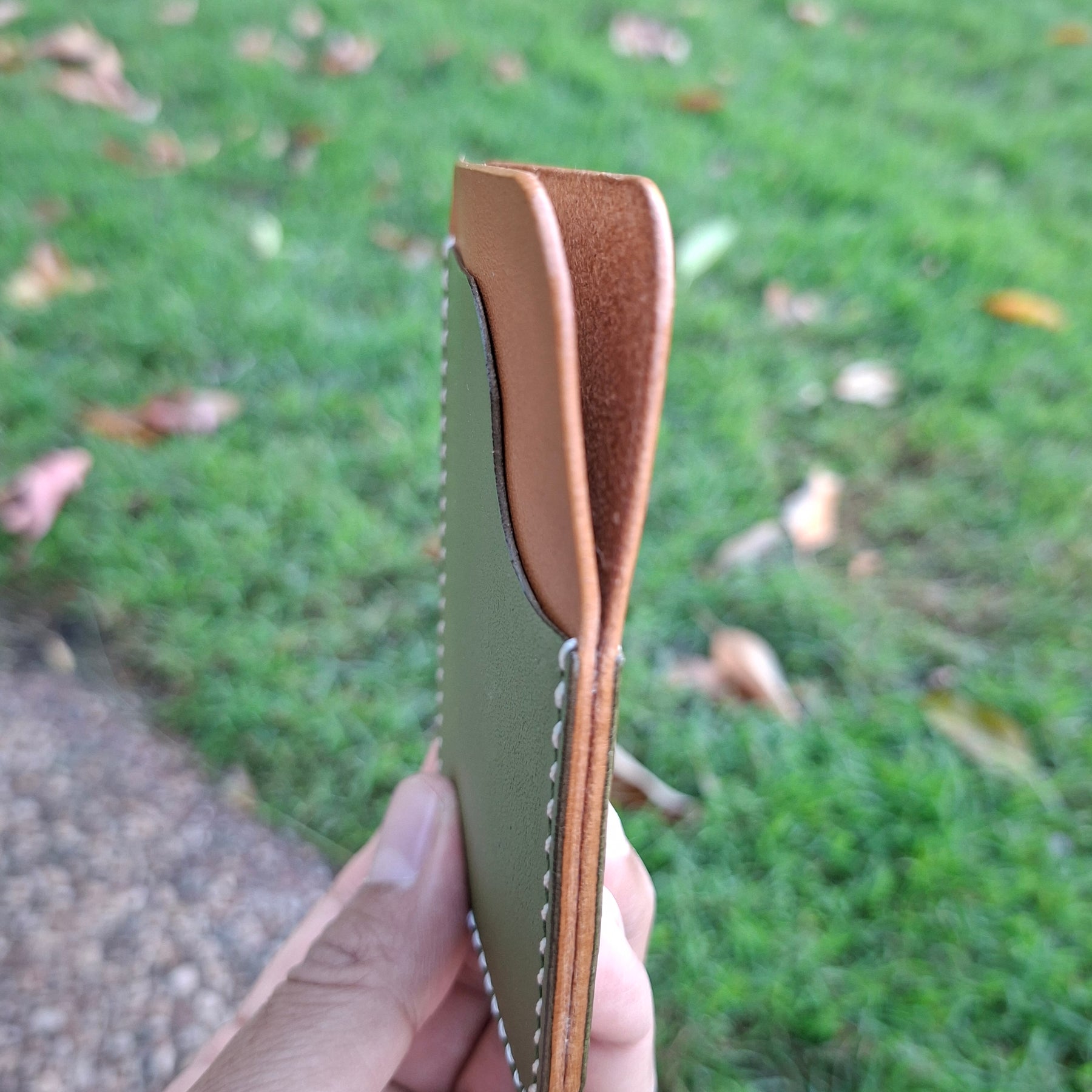 Three-Pocket Cardholder - Biscuit/Olive Green with White Thread