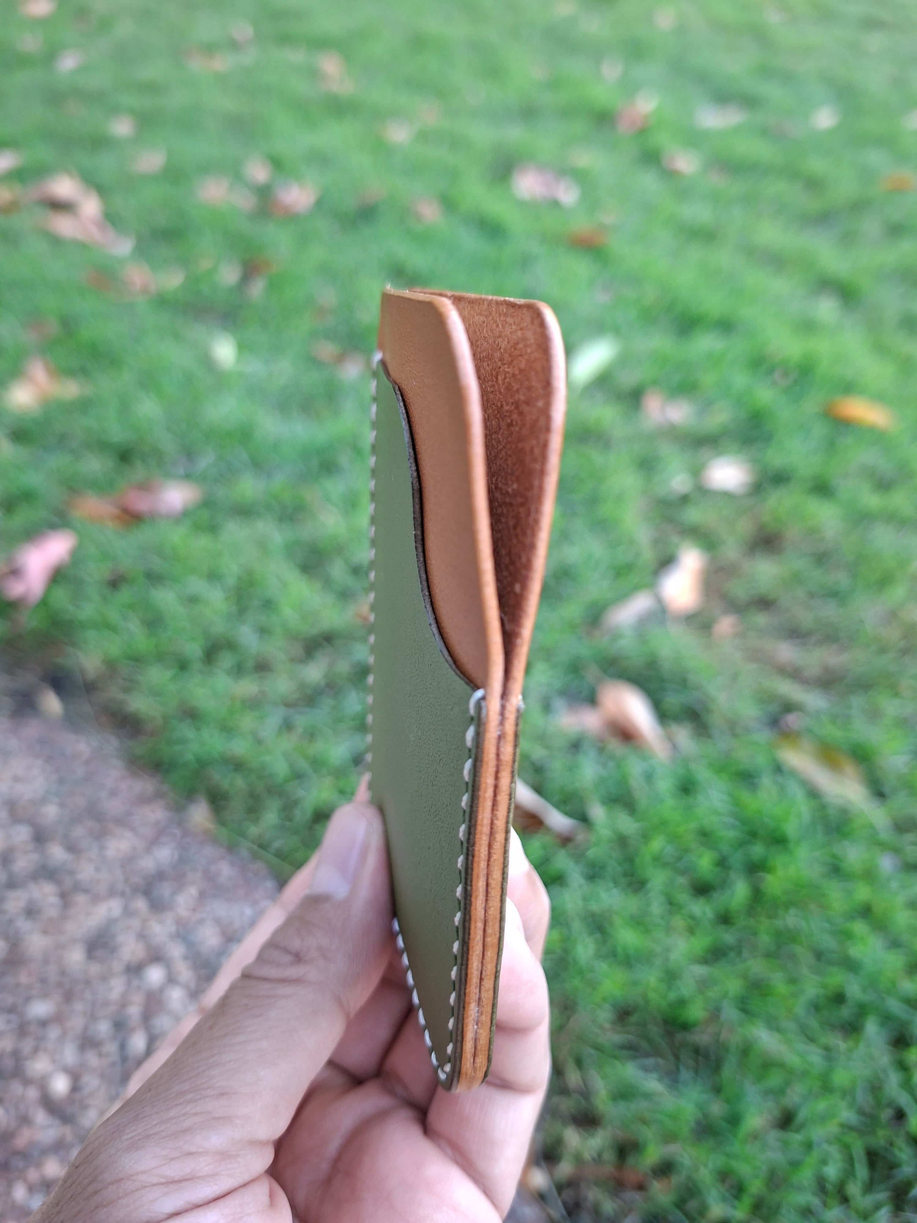 Three-Pocket Cardholder - Biscuit/Olive Green with White Thread