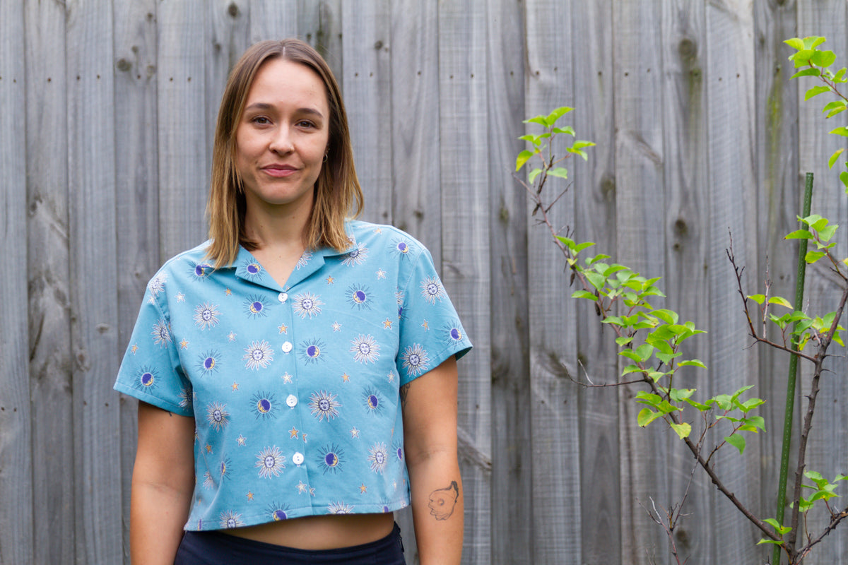 Upcycled vintage Cotton Classic Cut Crop Button-up Shirt (White / Size M)