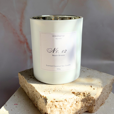No.02 Beach Breeze Candle | Coconut, Caramel & Vanilla — 300g