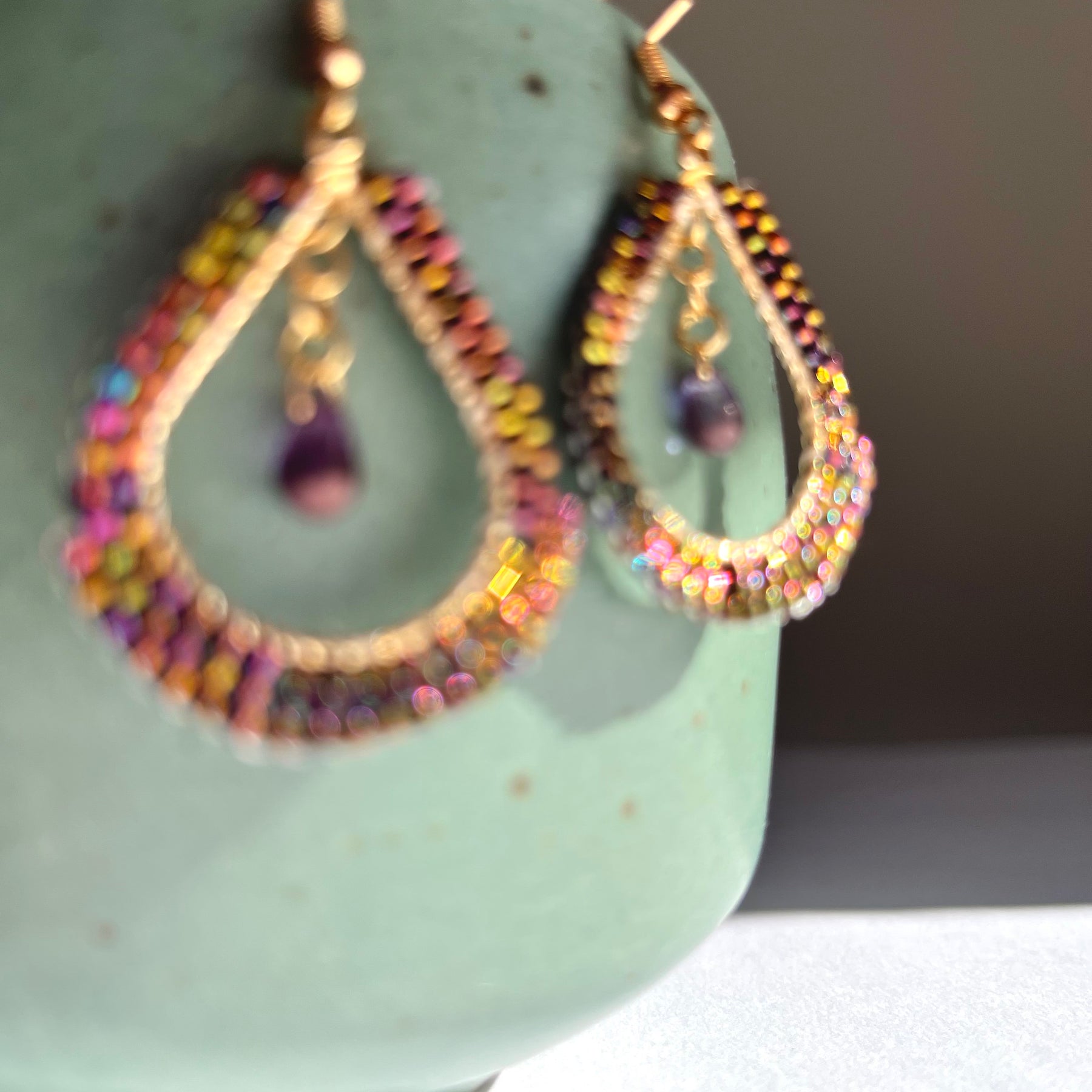 CHAMELEON SECRET | dangle beaded earrings | brown, purple, sparkle
