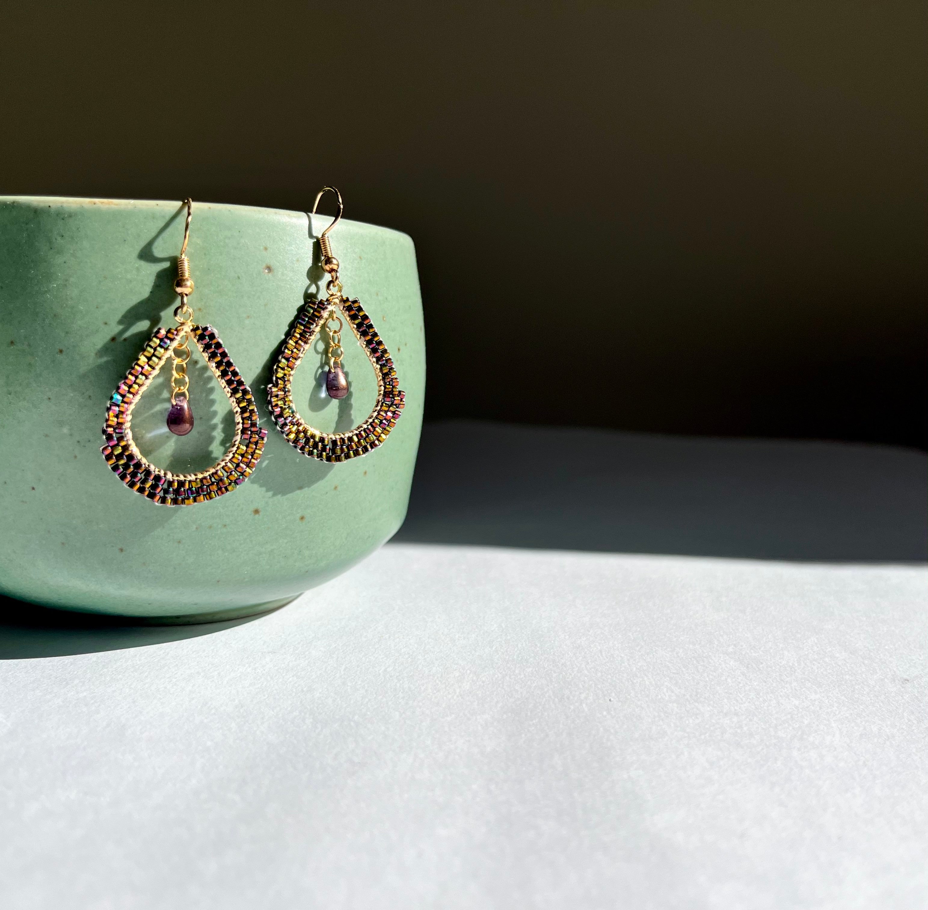 CHAMELEON SECRET | dangle beaded earrings | brown, purple, sparkle