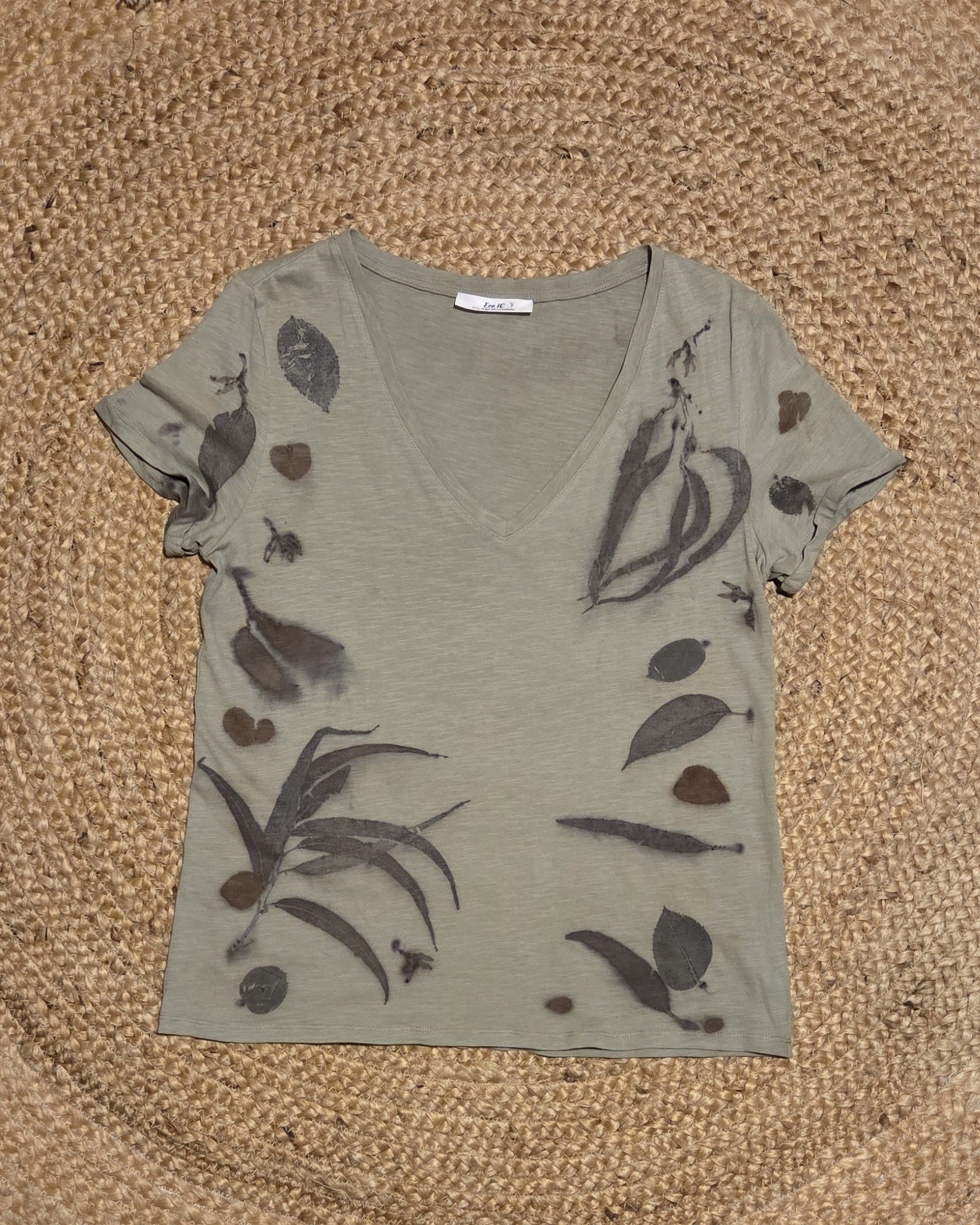 Size 10 - Botanical Tee (102)