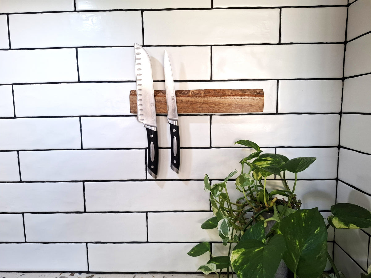 Handmade Wooden Magnetic Knife Holder: Wall-Mounted Kitchen Rack