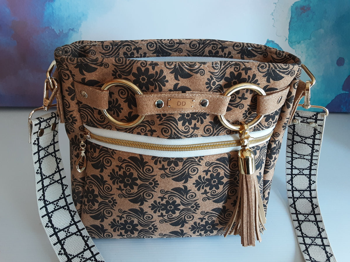 Cork crossbody bag with O-ring & Tassel