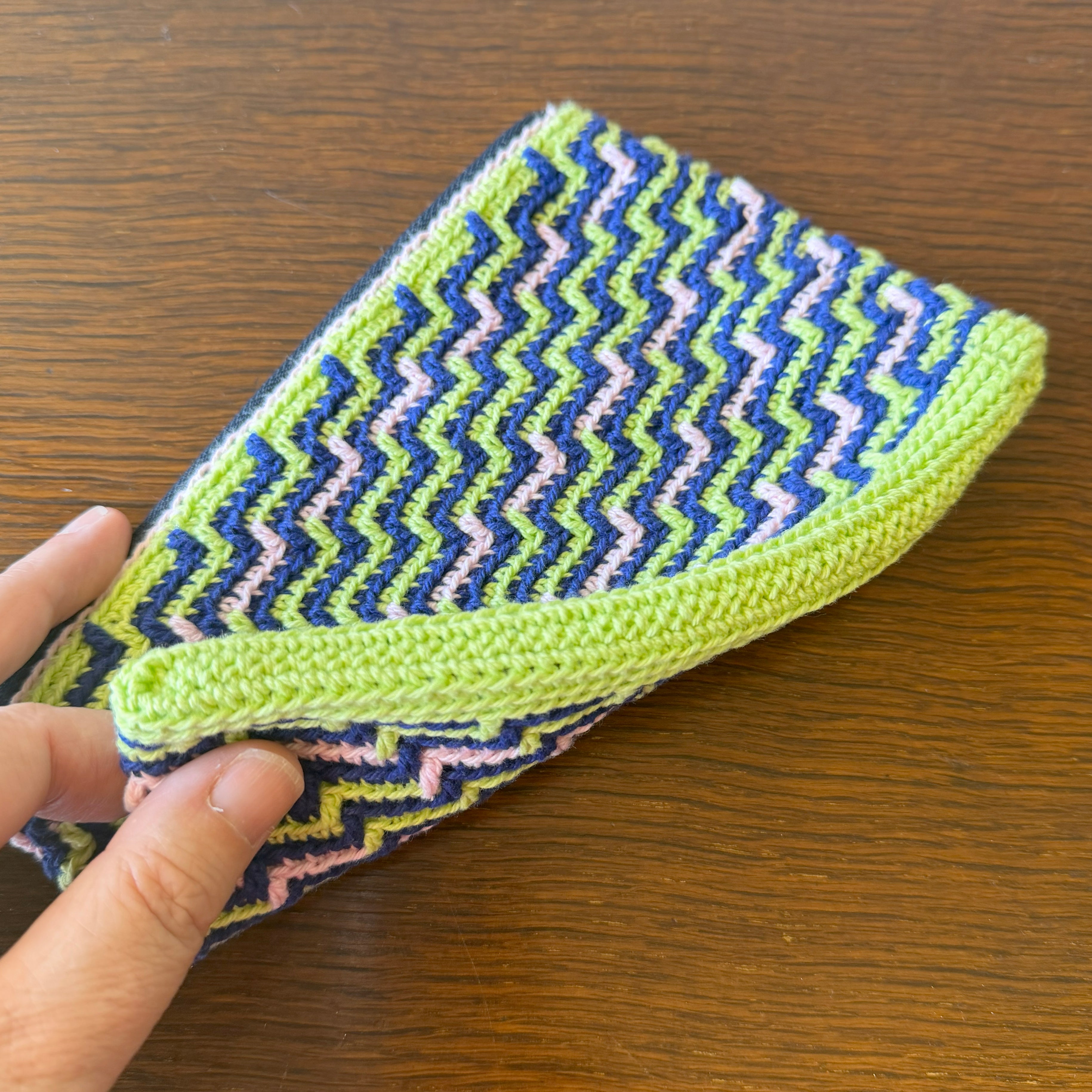 Crochet zipper pouch
