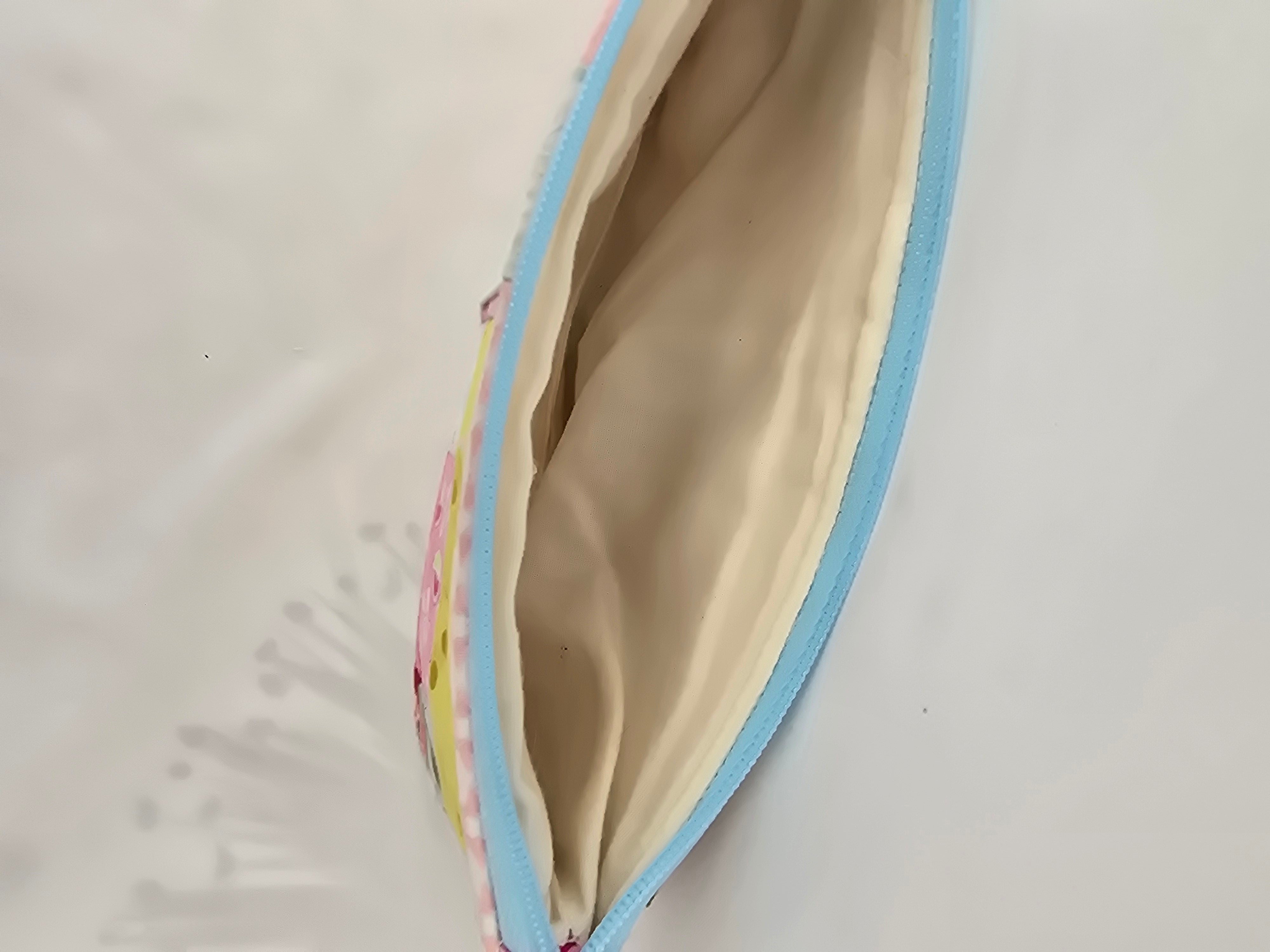 Handmade | Small | Scrappy | Zippered pouch