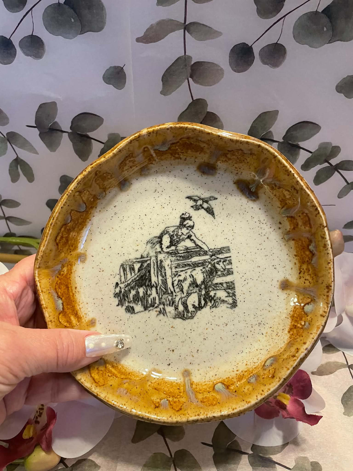 Vintage sheep in the pasture bowl/dish