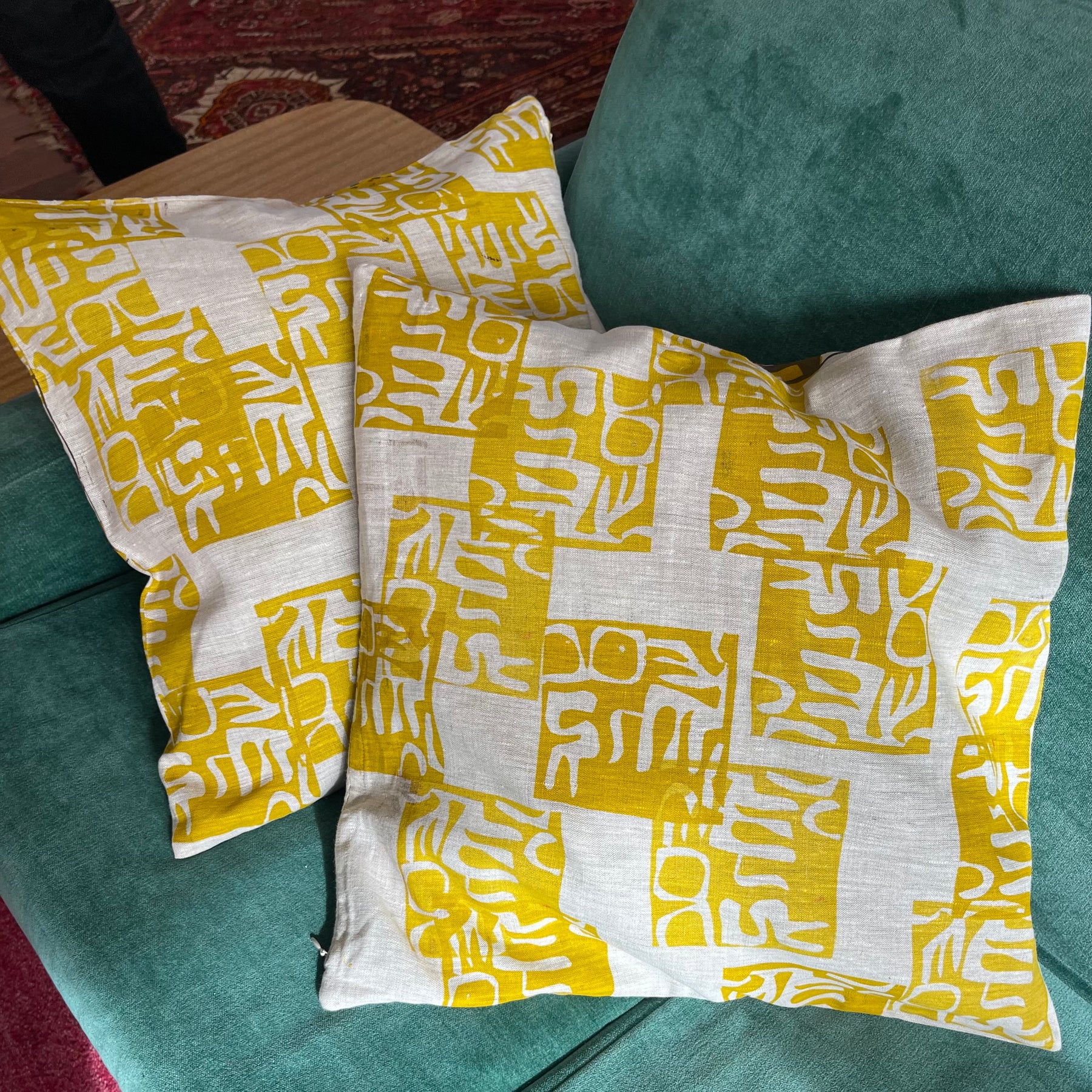 Cushion cover - gold and bronze motifs