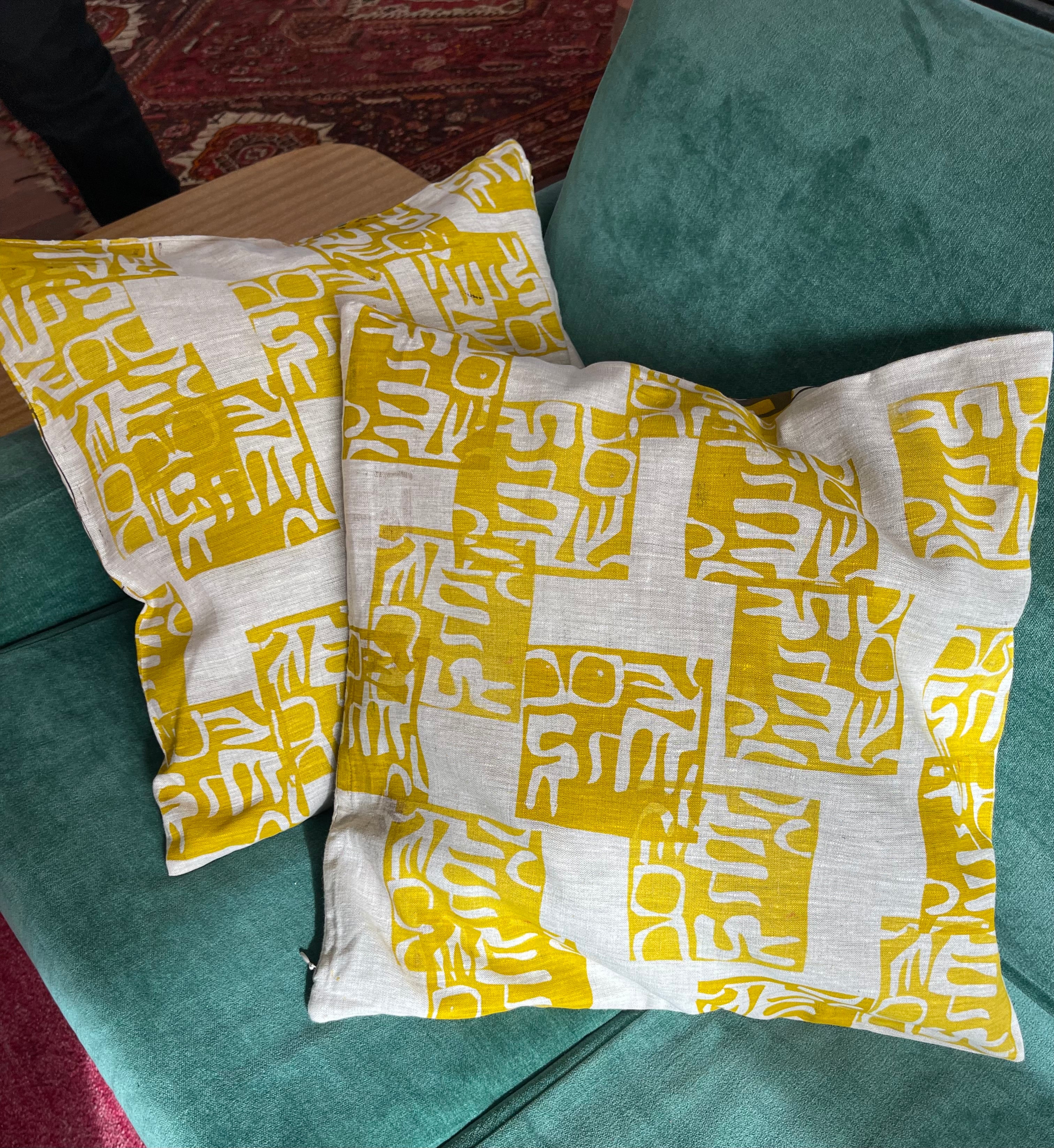 Cushion cover - gold and bronze motifs
