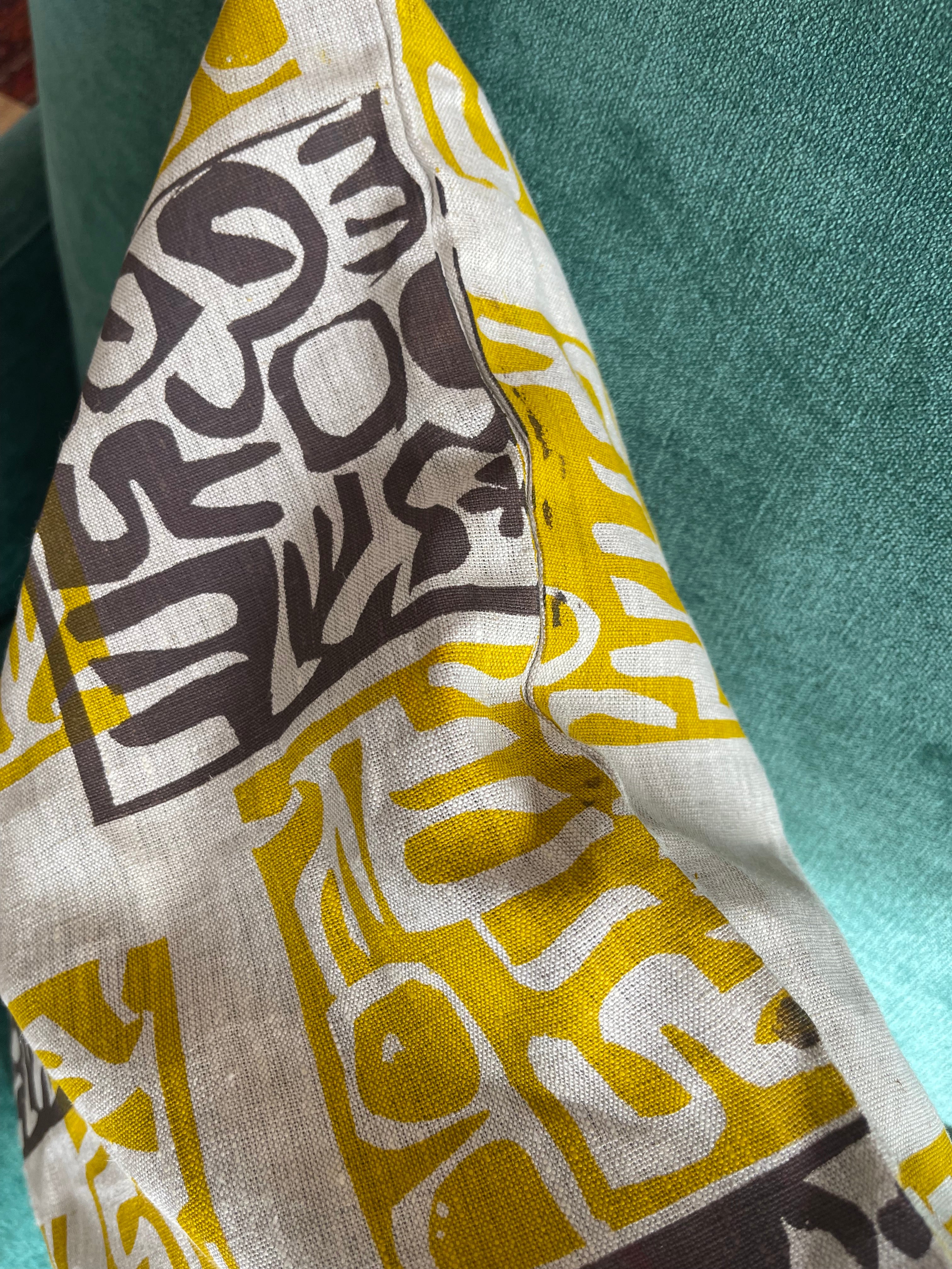 Cushion cover - gold and bronze motifs