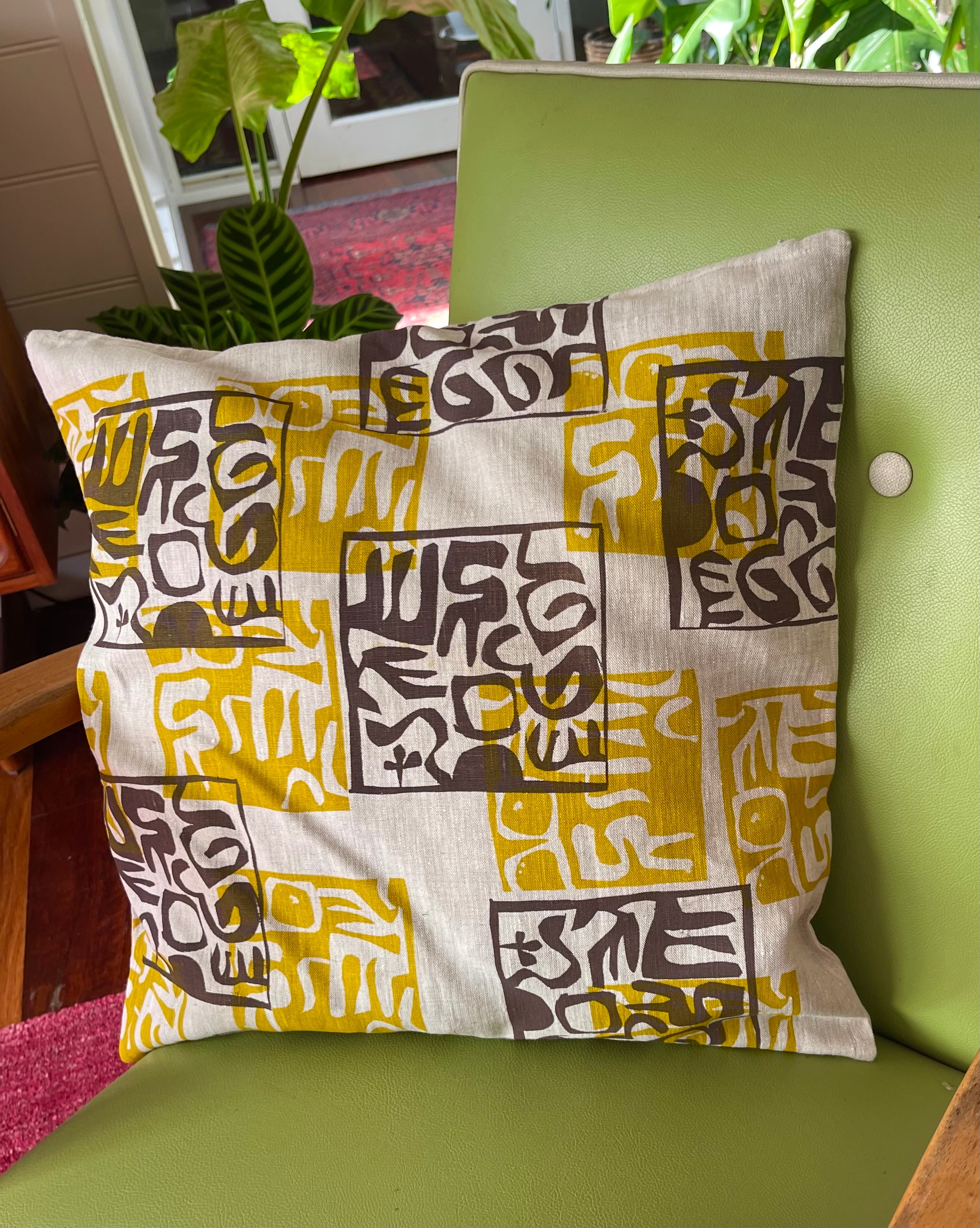 Cushion cover - gold and bronze motifs