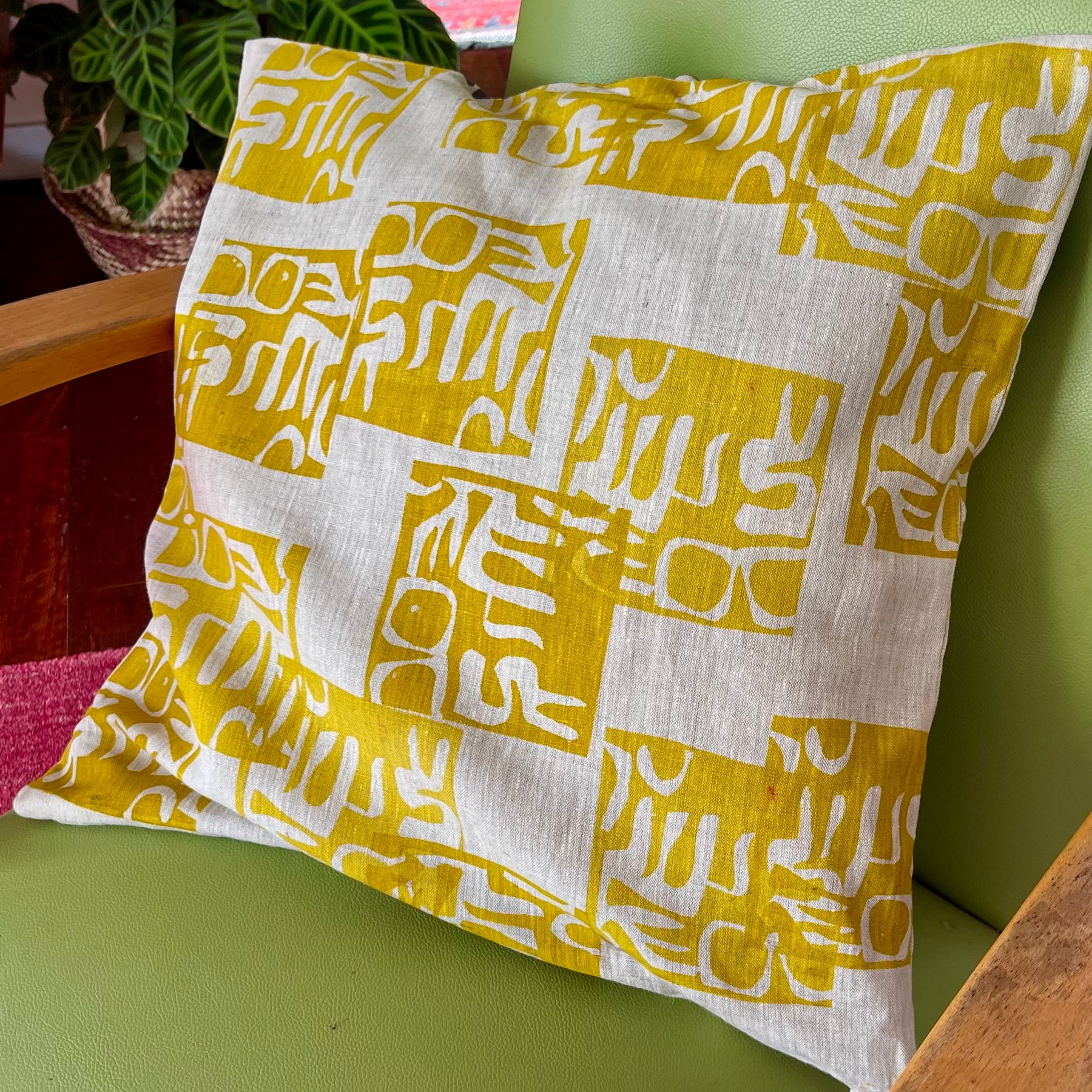 Cushion cover - gold and bronze motifs