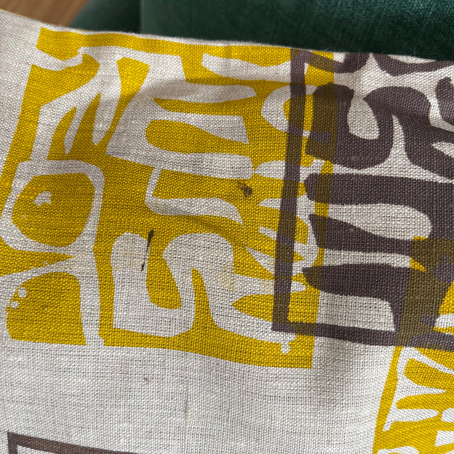Cushion cover - gold and bronze motifs