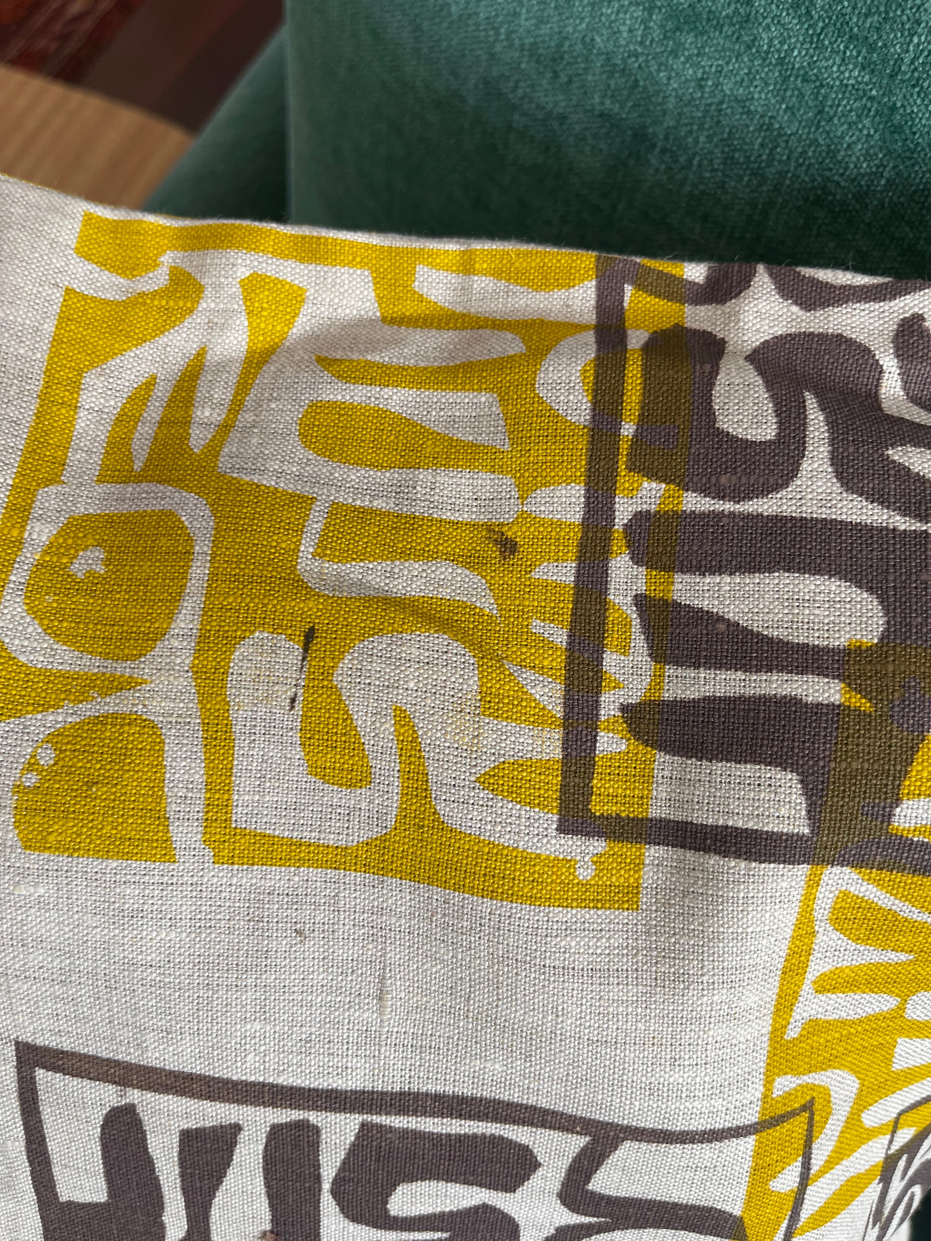 Cushion cover - gold and bronze motifs