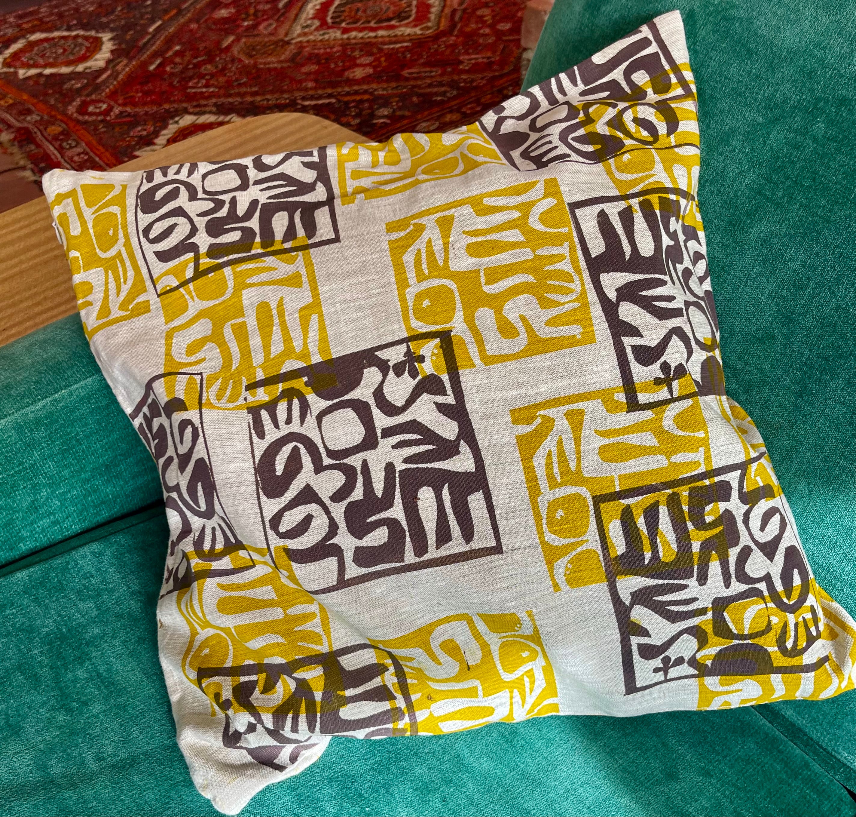 Cushion cover - gold and bronze motifs