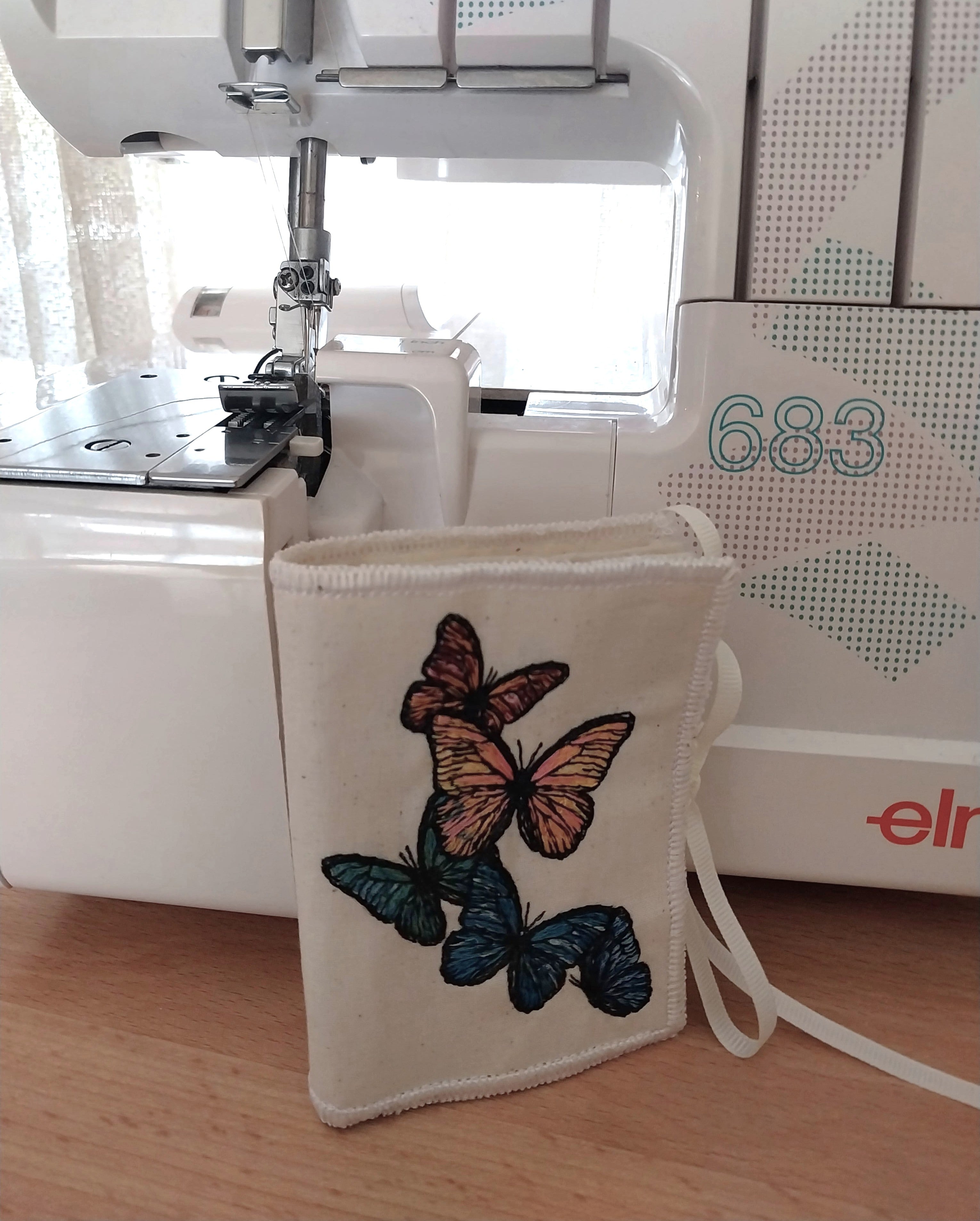 Butterfly Cream Needle/Backpack Pins Book