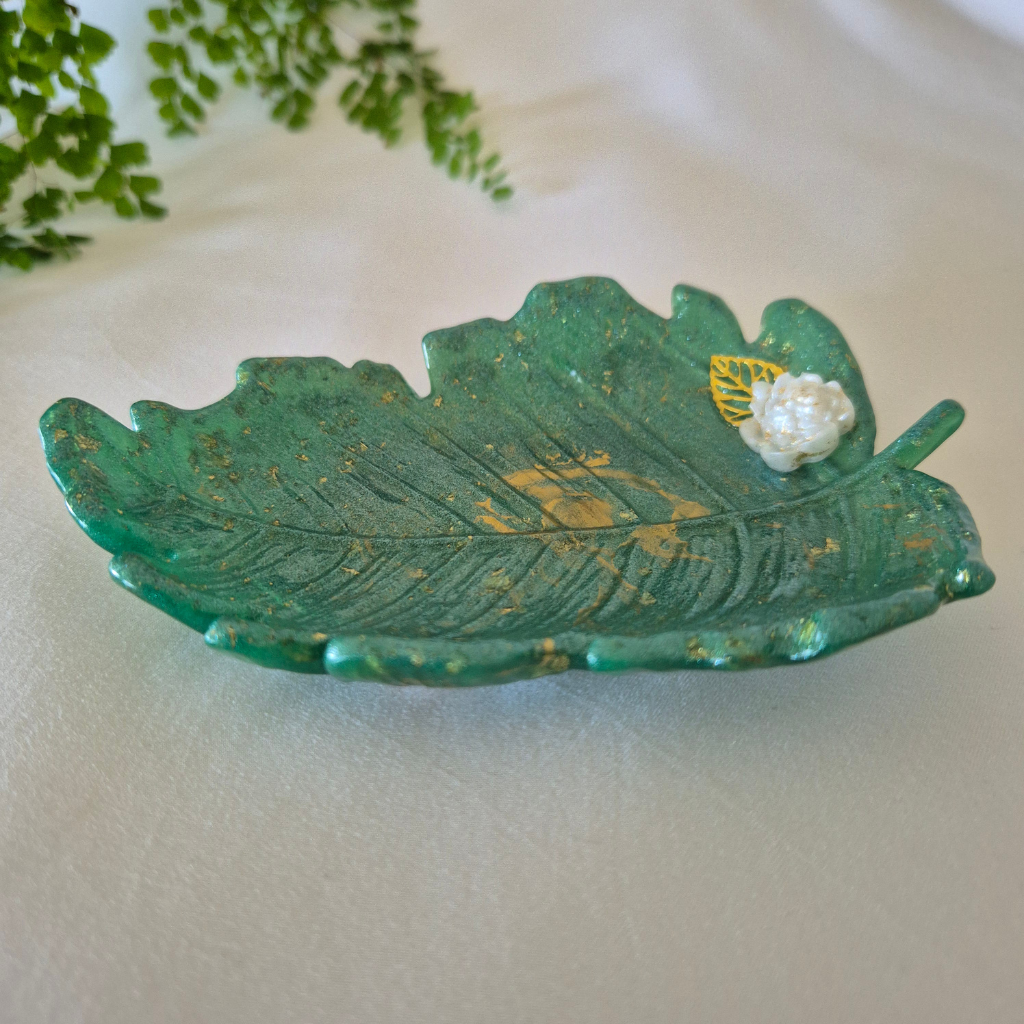 Botanical Leaf Resin Trinket Dish and Jewellery Tray