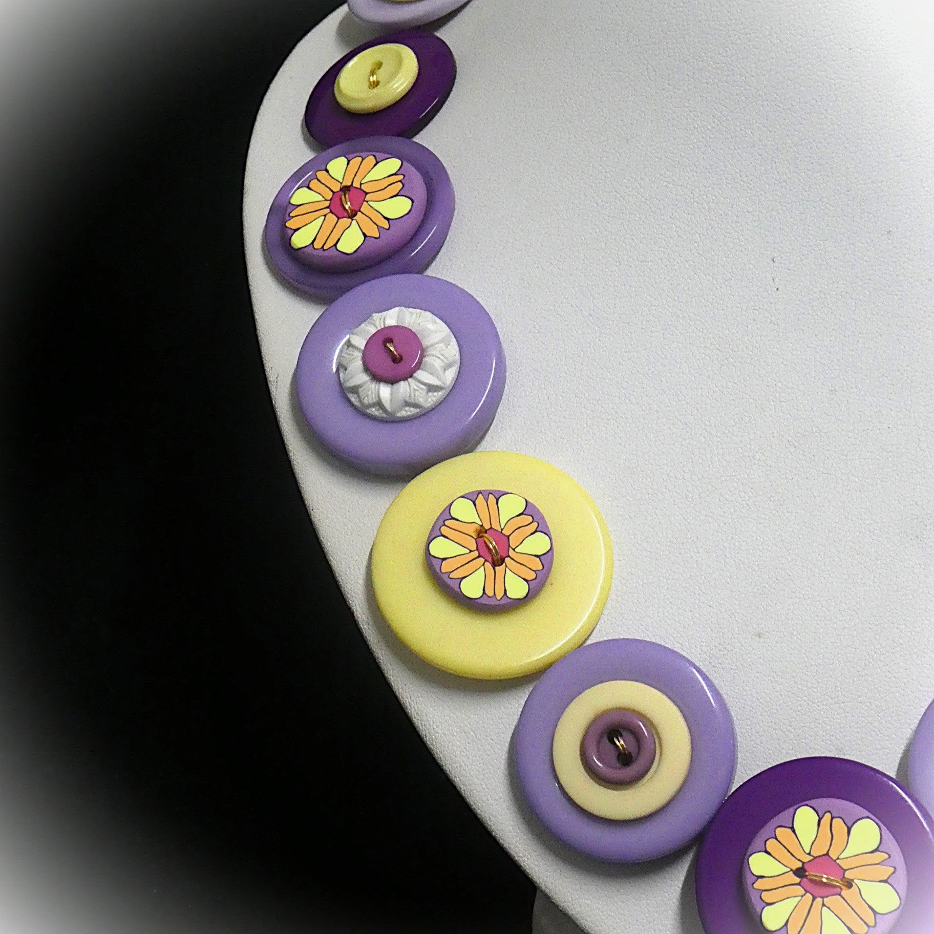 Button necklace - Summer Blooms