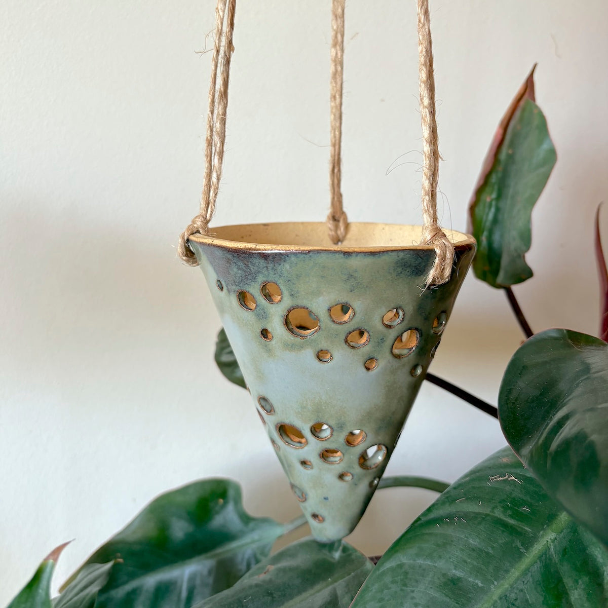 Ceramic hanging cone orchid pot