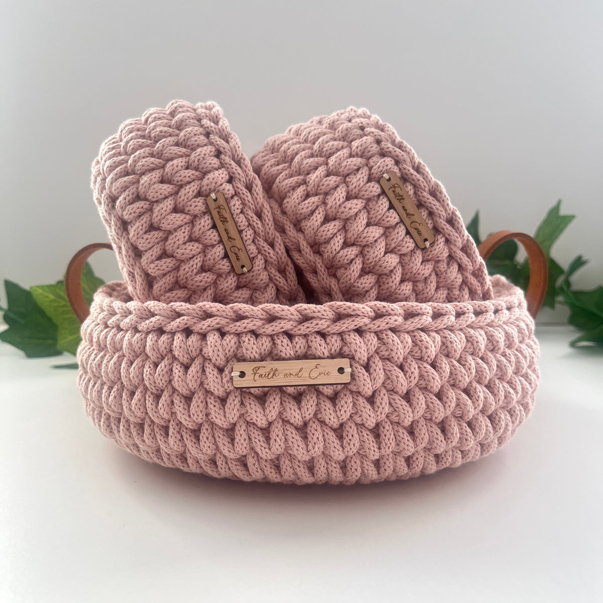 Crochet basket with handles - colour Pastel Pink