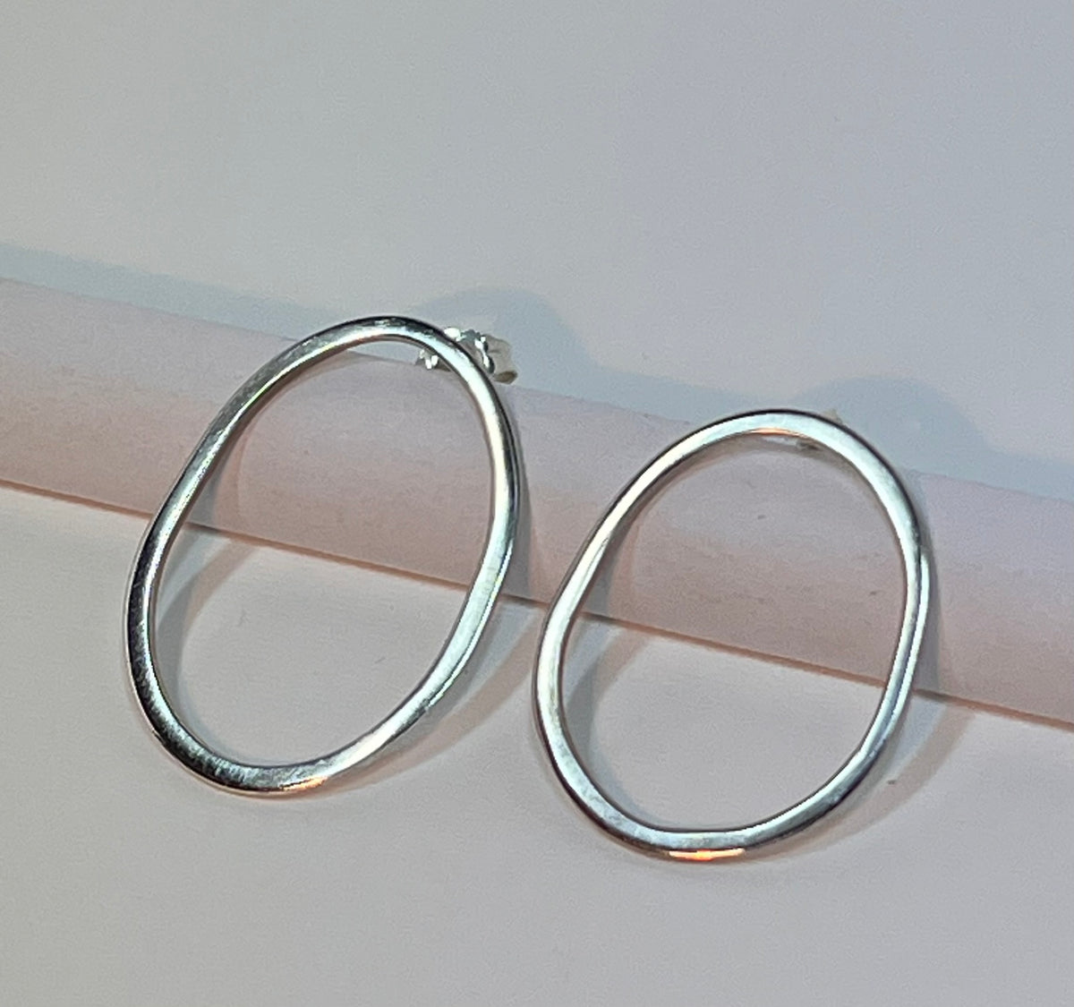 Organic oval stud earrings
