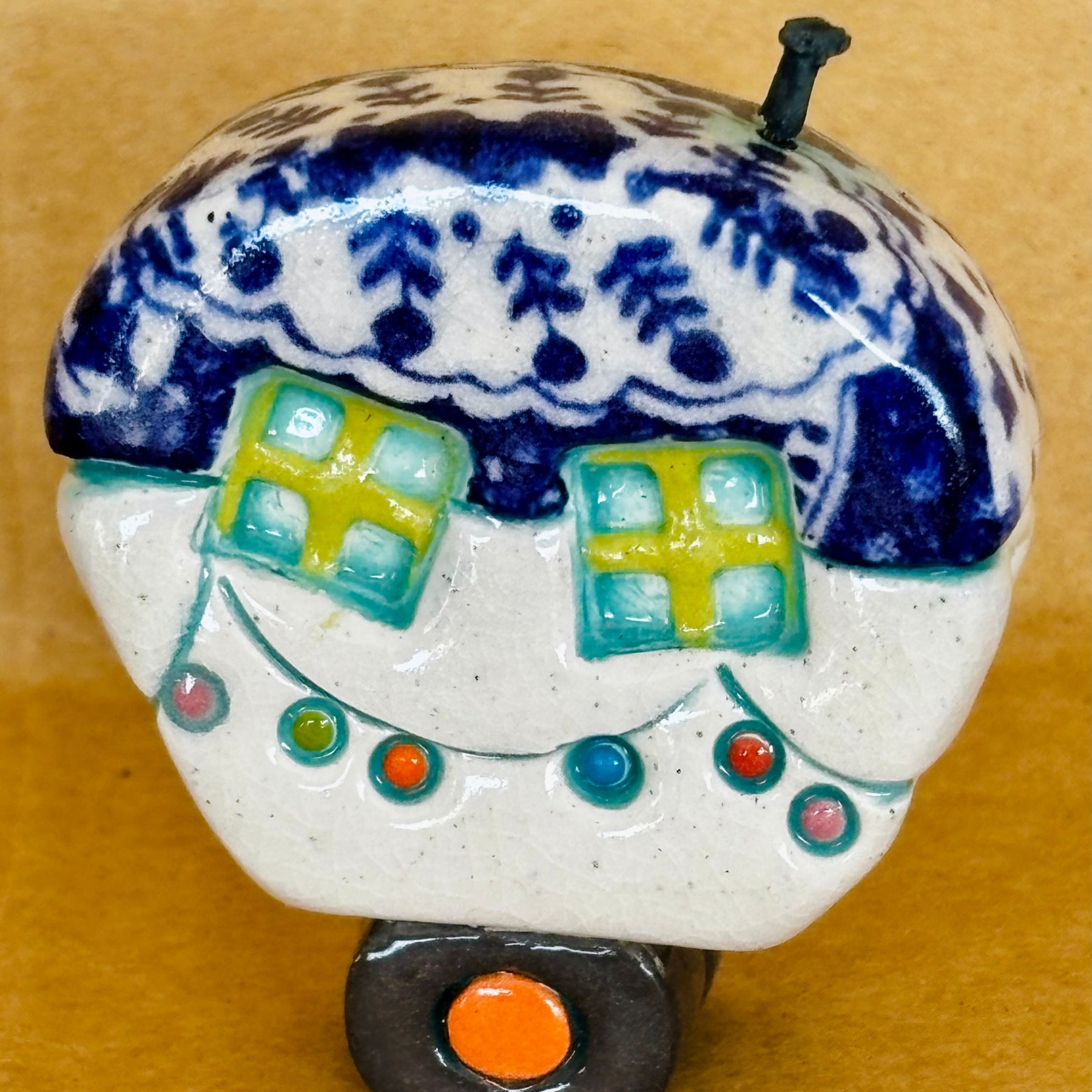 Small Retro Collectable Ceramic Caravan 15