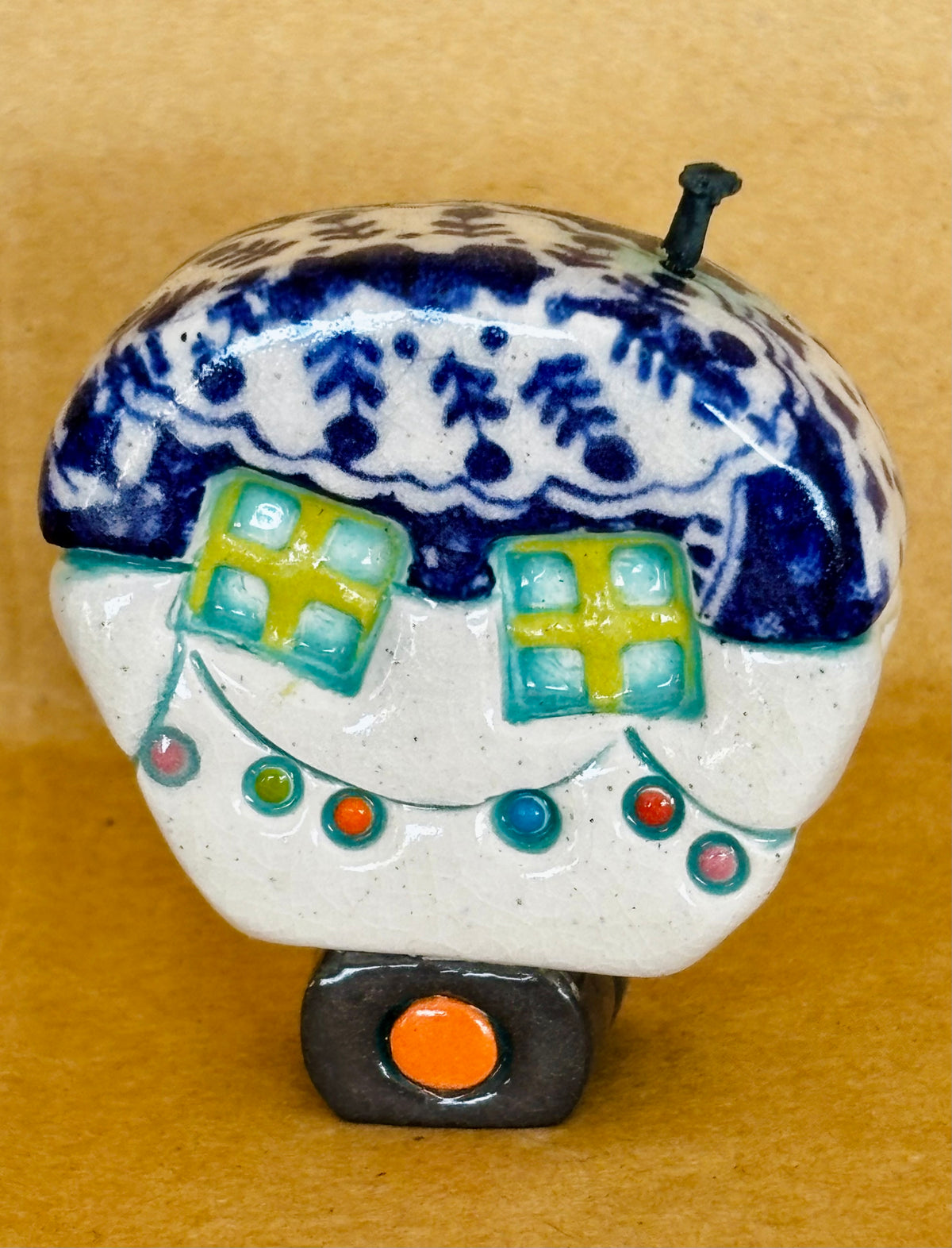 Small Retro Collectable Ceramic Caravan 15