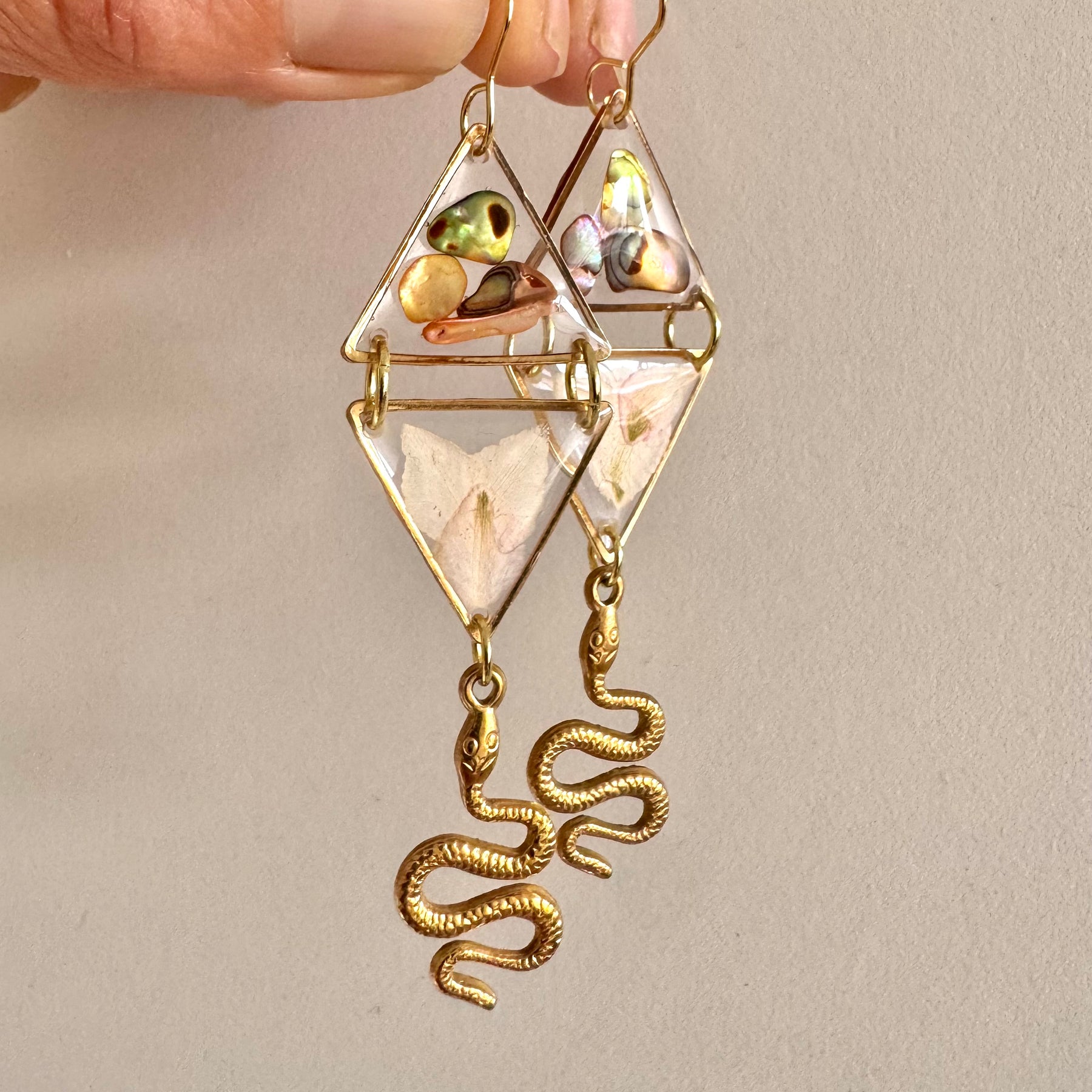 Double triangle cowrie shell and pressed flower resin earrings - gold