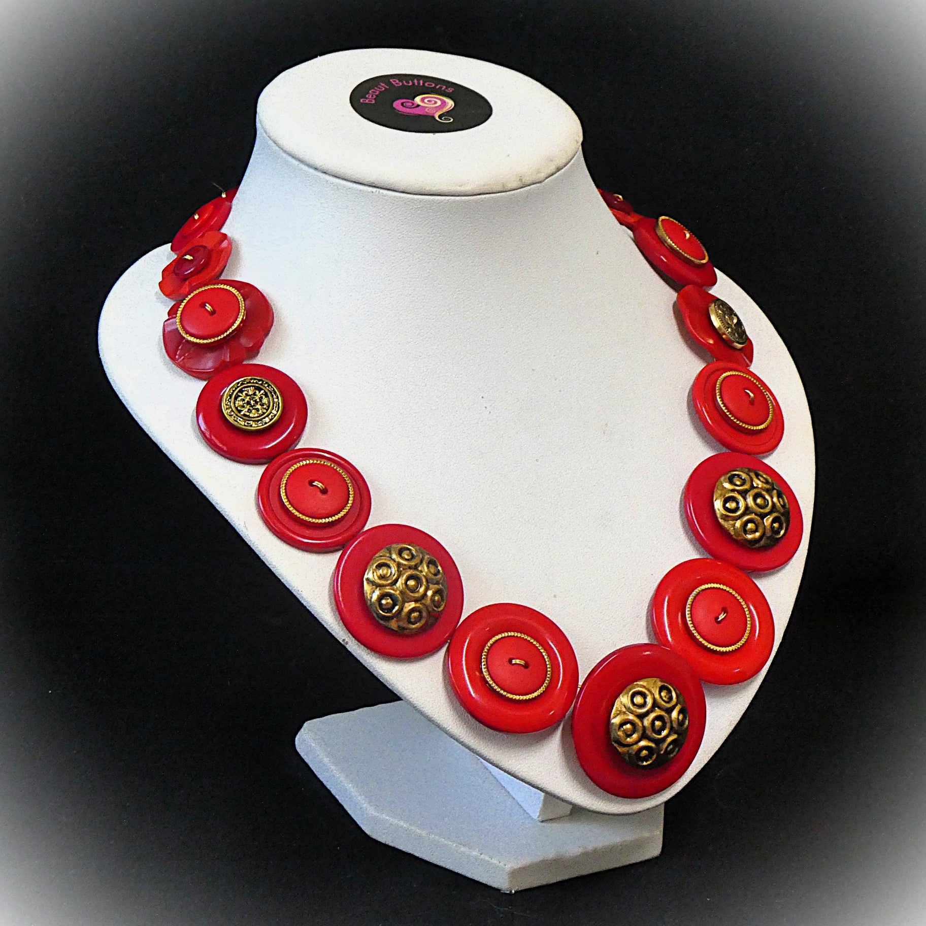 Button necklace - Regal Red